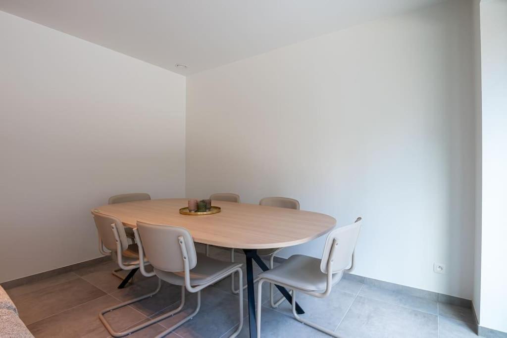 Brand new apartment in the city centre near the beach