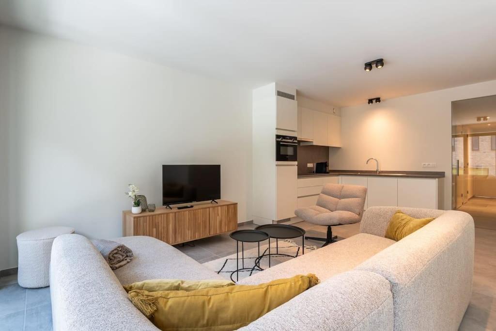 Brand new apartment in the city centre near the beach