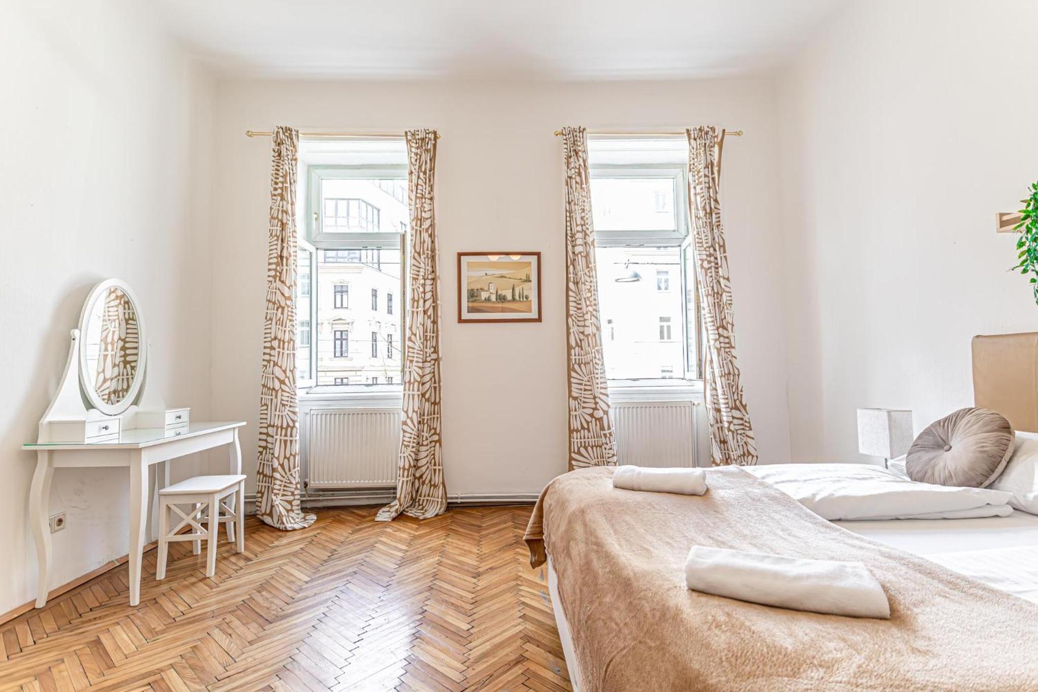Rooms - 107