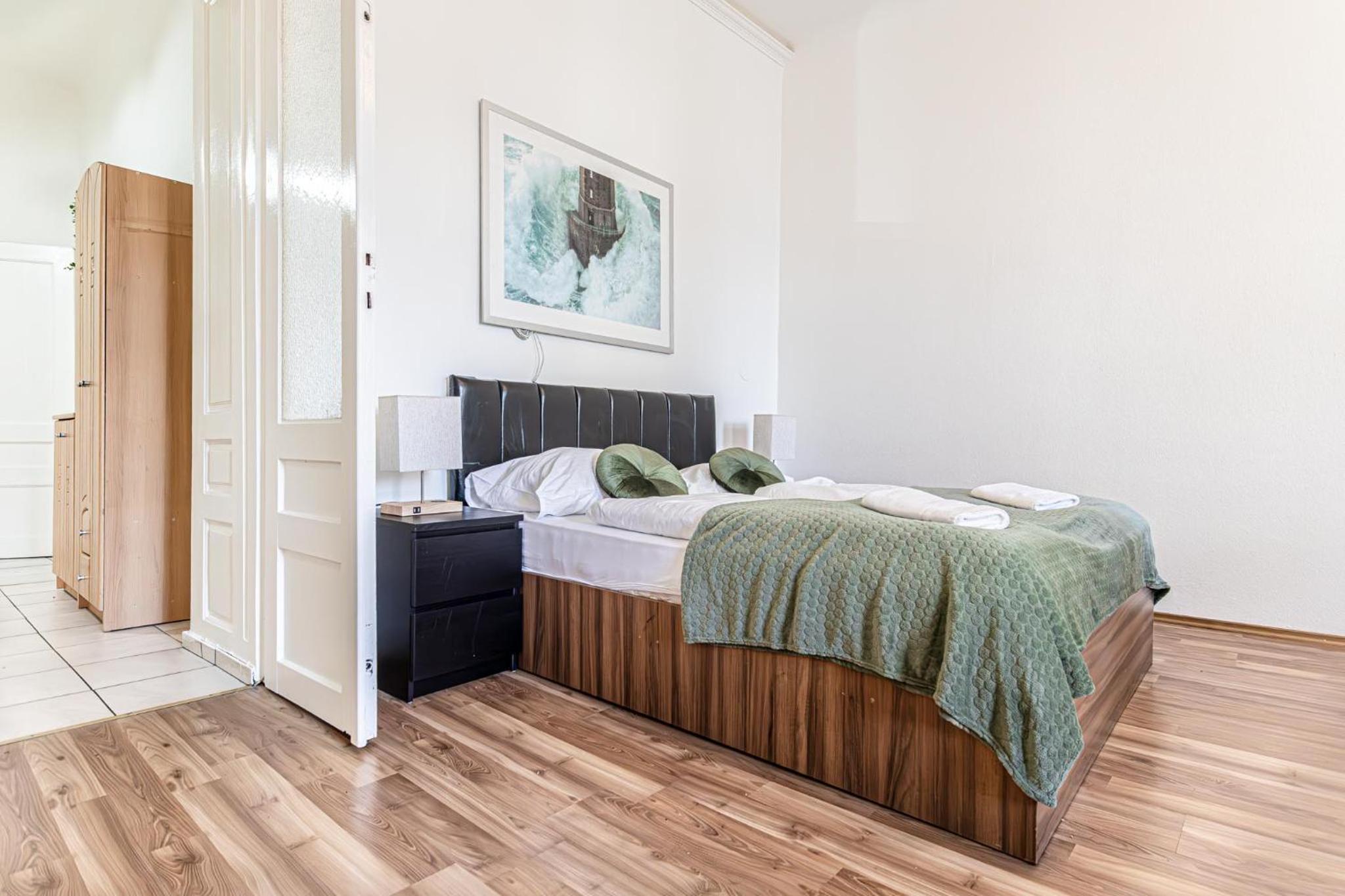 Rooms - 107