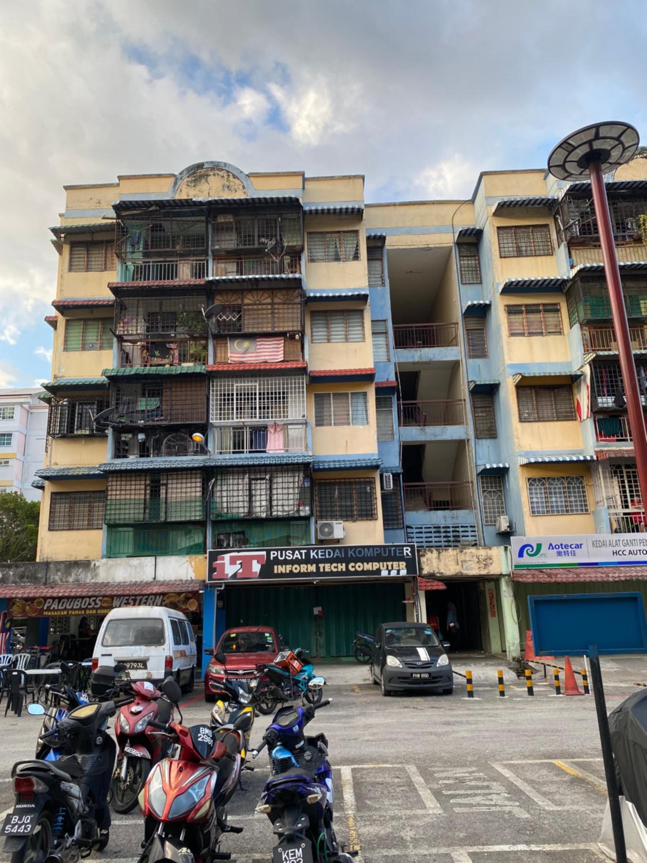 Homestay Syahezzie Two Fully Aircond & Netflix