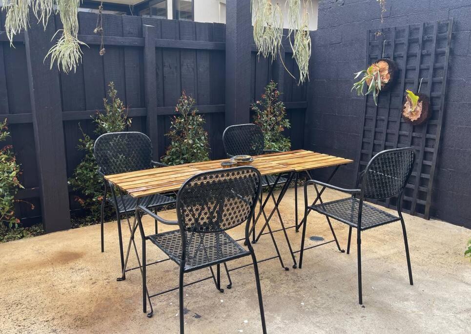 Stunning Townhouse - 12 min CBD