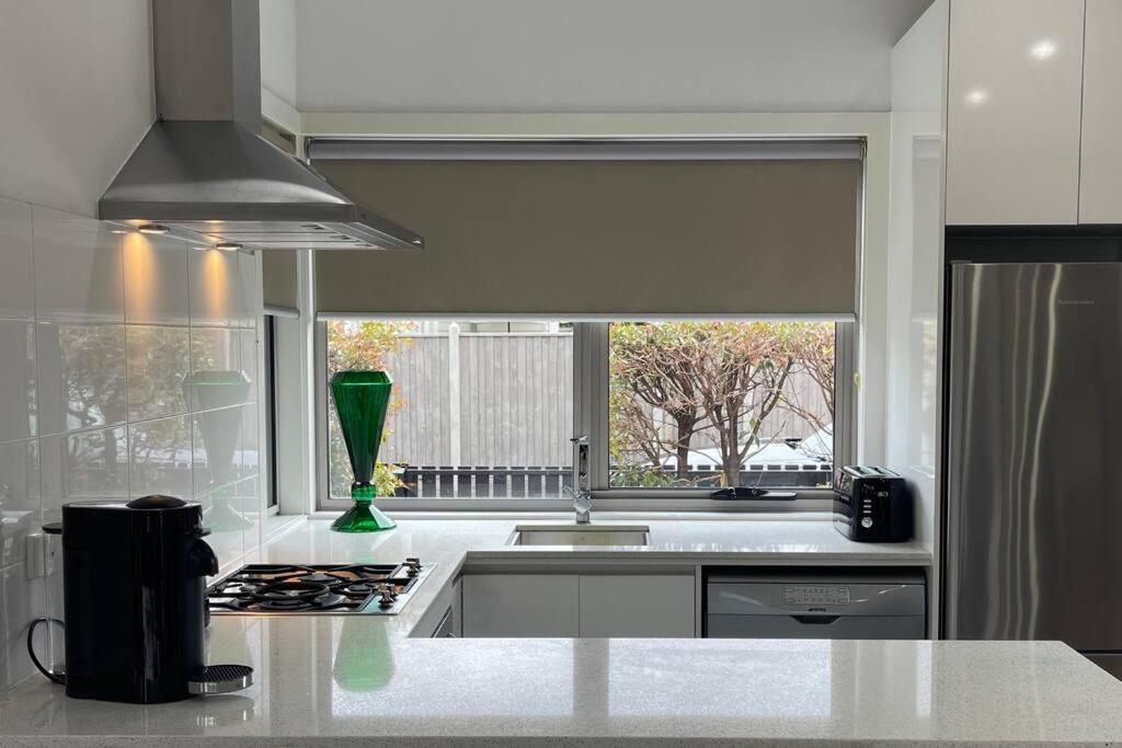 Stunning Townhouse - 12 min CBD