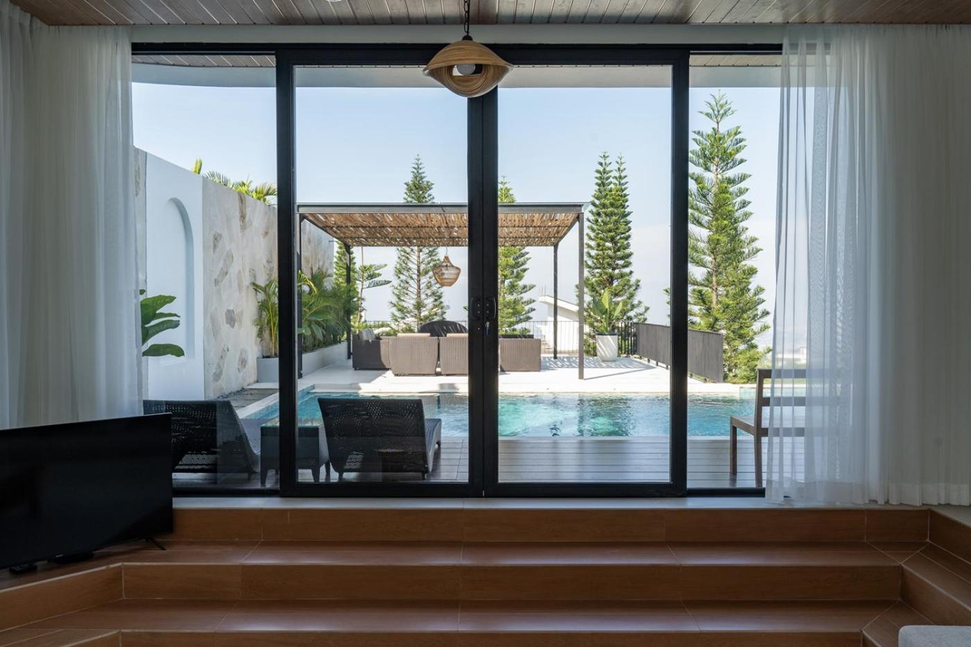 Sunset City View Villa 5 Bedrooms With a Private Heated Swimming Pool view 2
