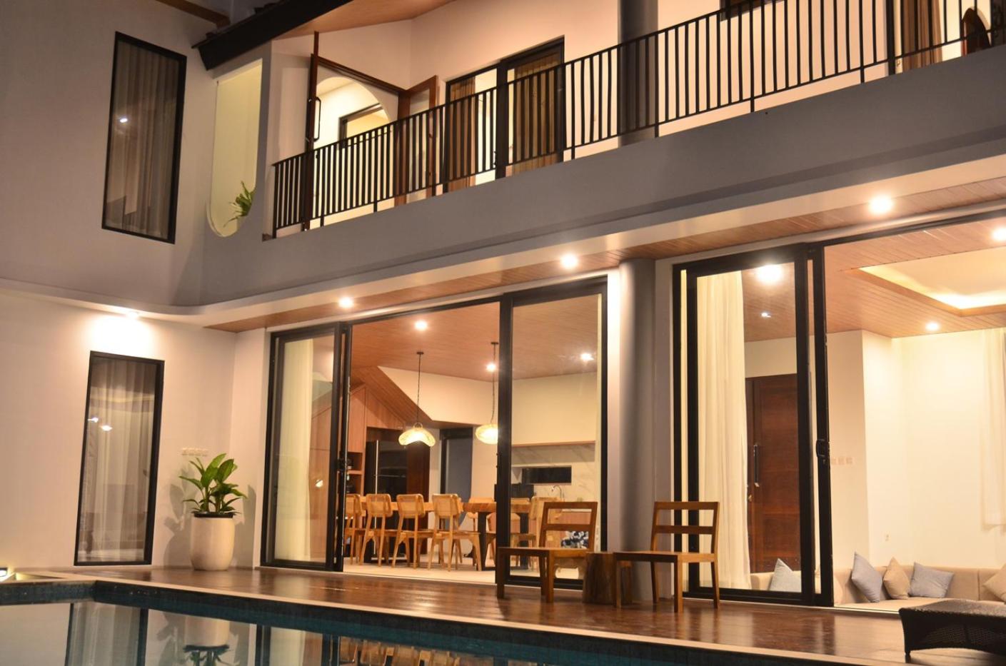Sunset City View Villa 5 Bedrooms With a Private Heated Swimming Pool view 3