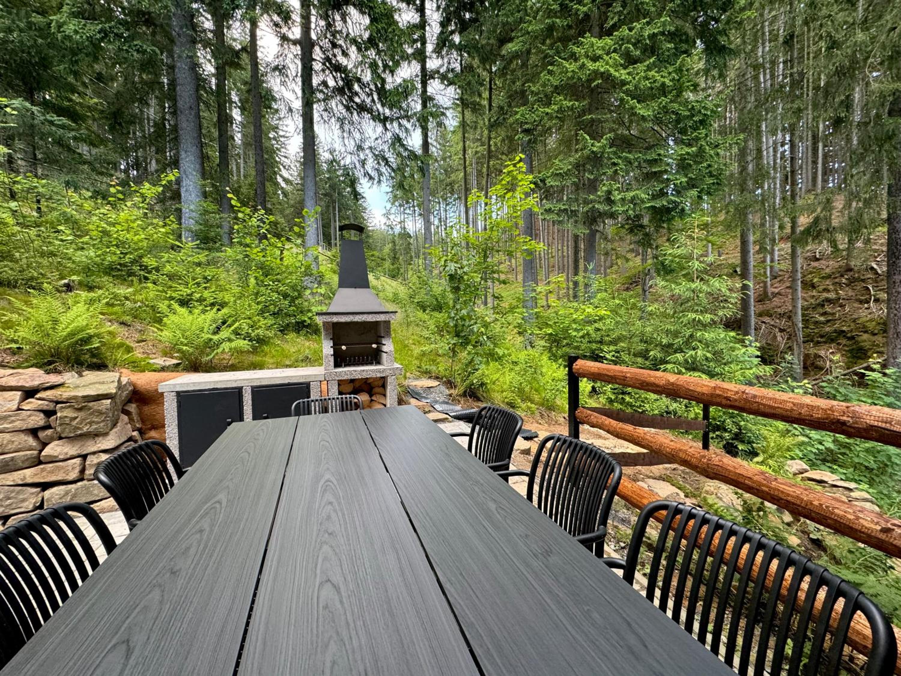 Chata na přehradě s vlastním wellness view 5