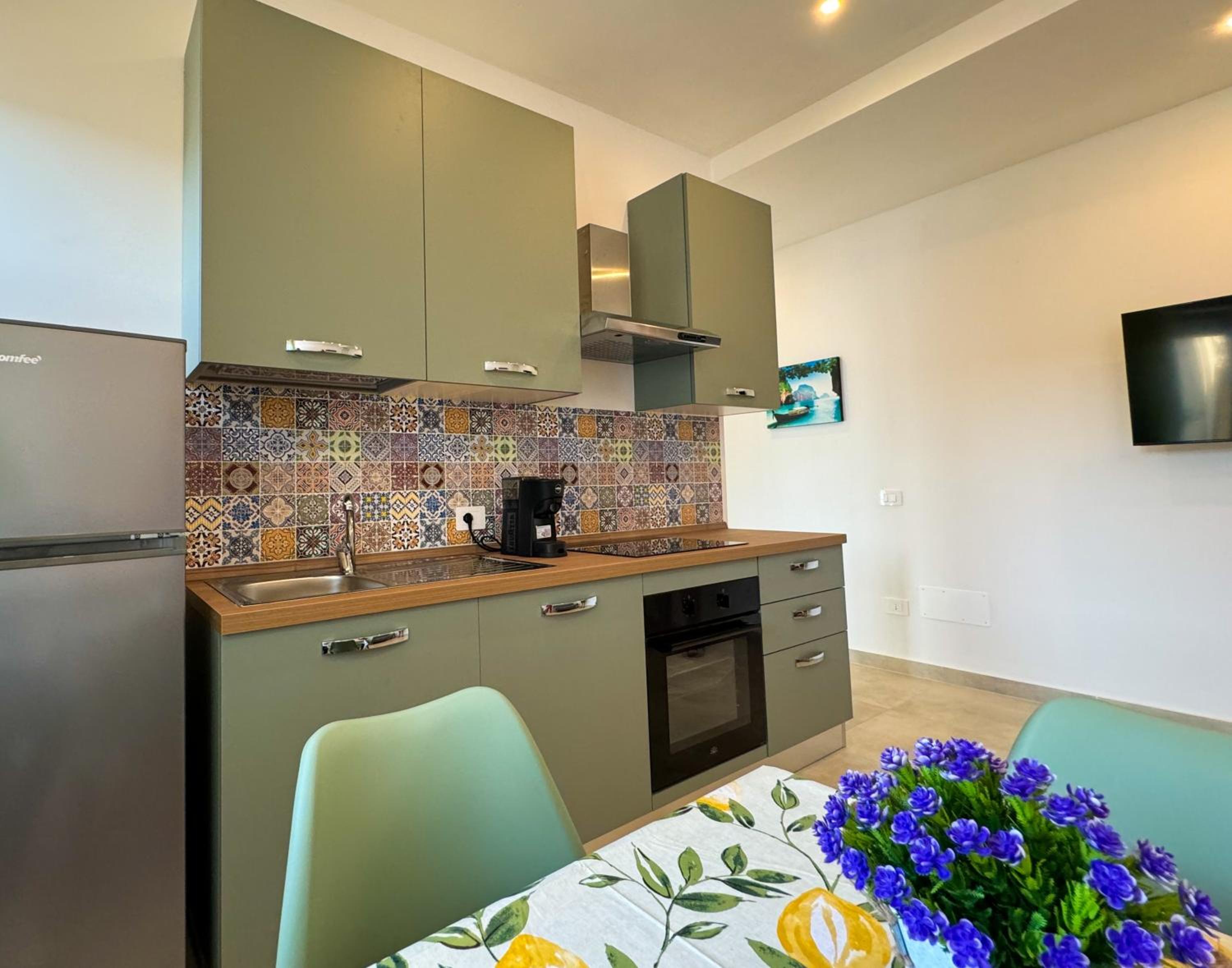 VILLA BELVEDERE Seaview Apartments - Relax a due passi dal mare view 3
