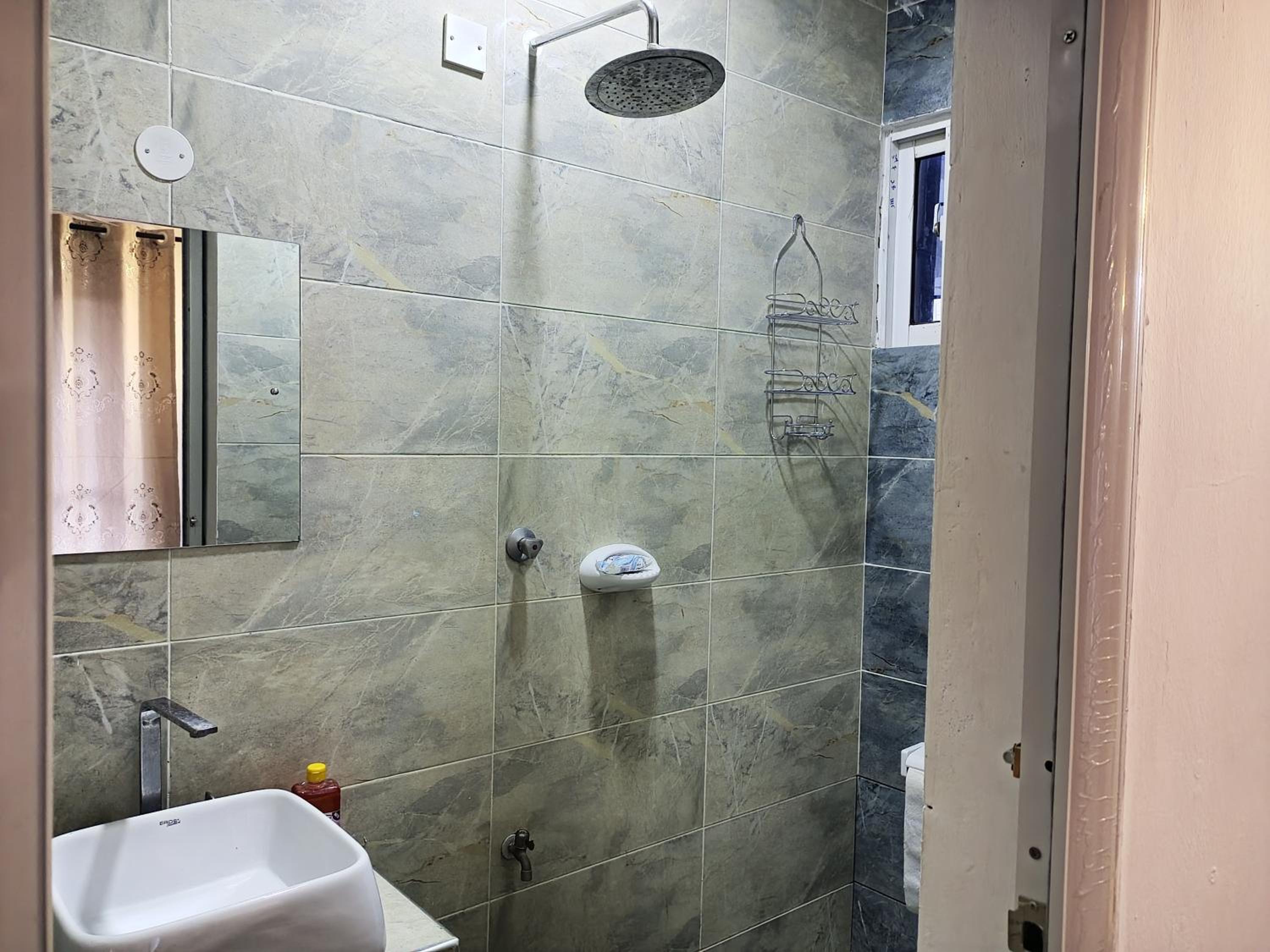 Spacious Two Bedroom Apartment In Mtwapa - Modern Amenities And Prime Location