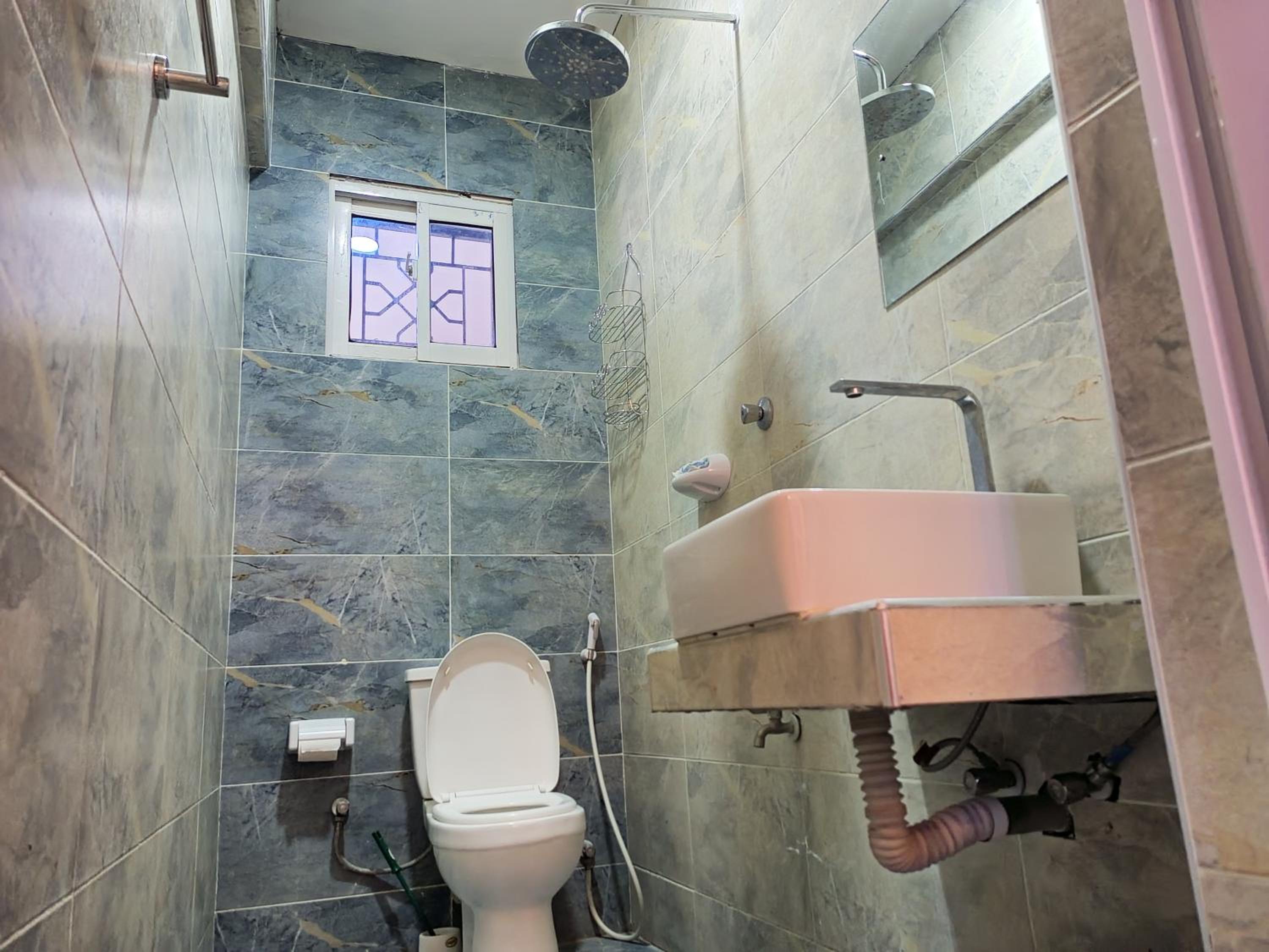Spacious Two Bedroom Apartment In Mtwapa - Modern Amenities And Prime Location