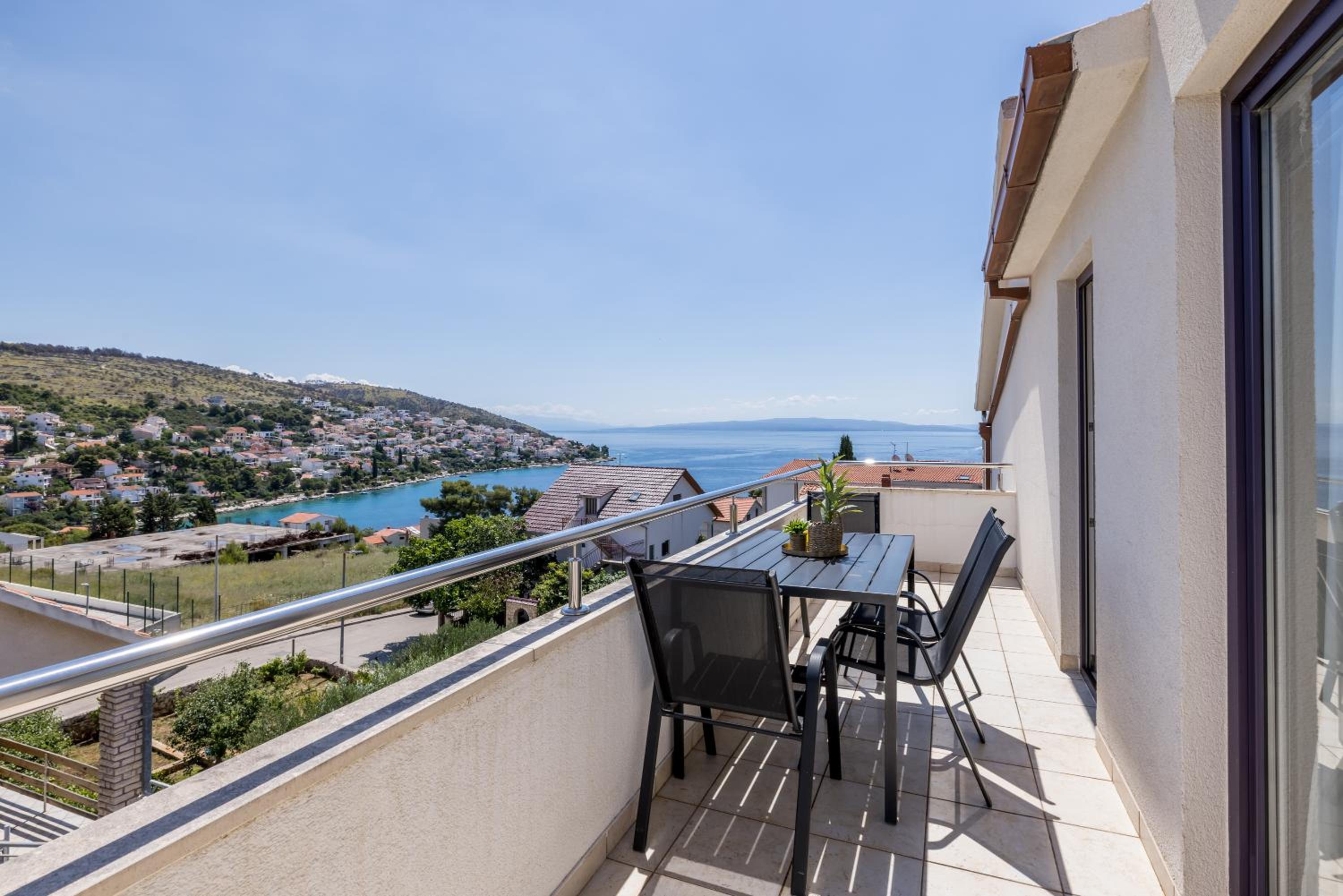 Holiday House Krishto