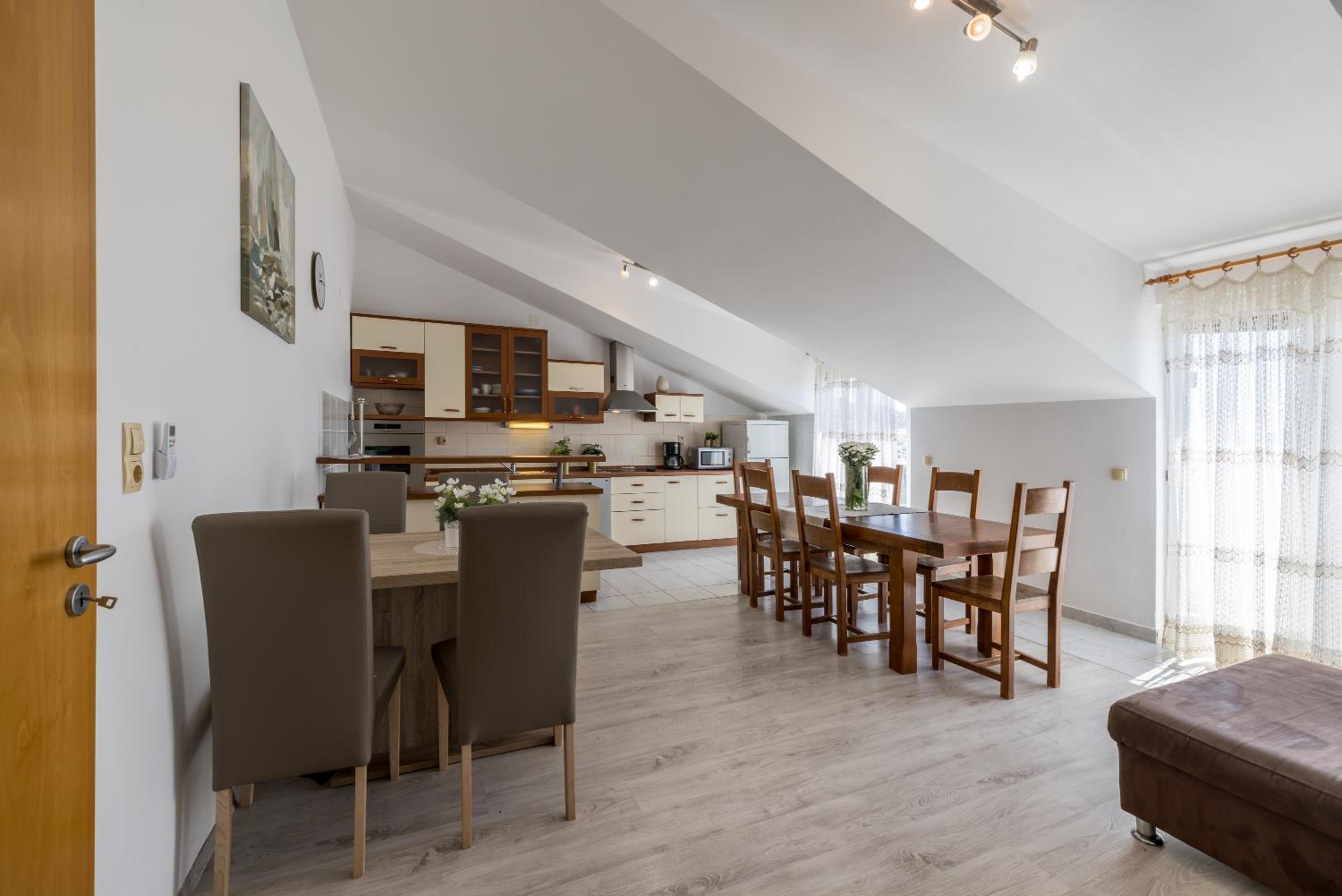 Holiday House Krishto