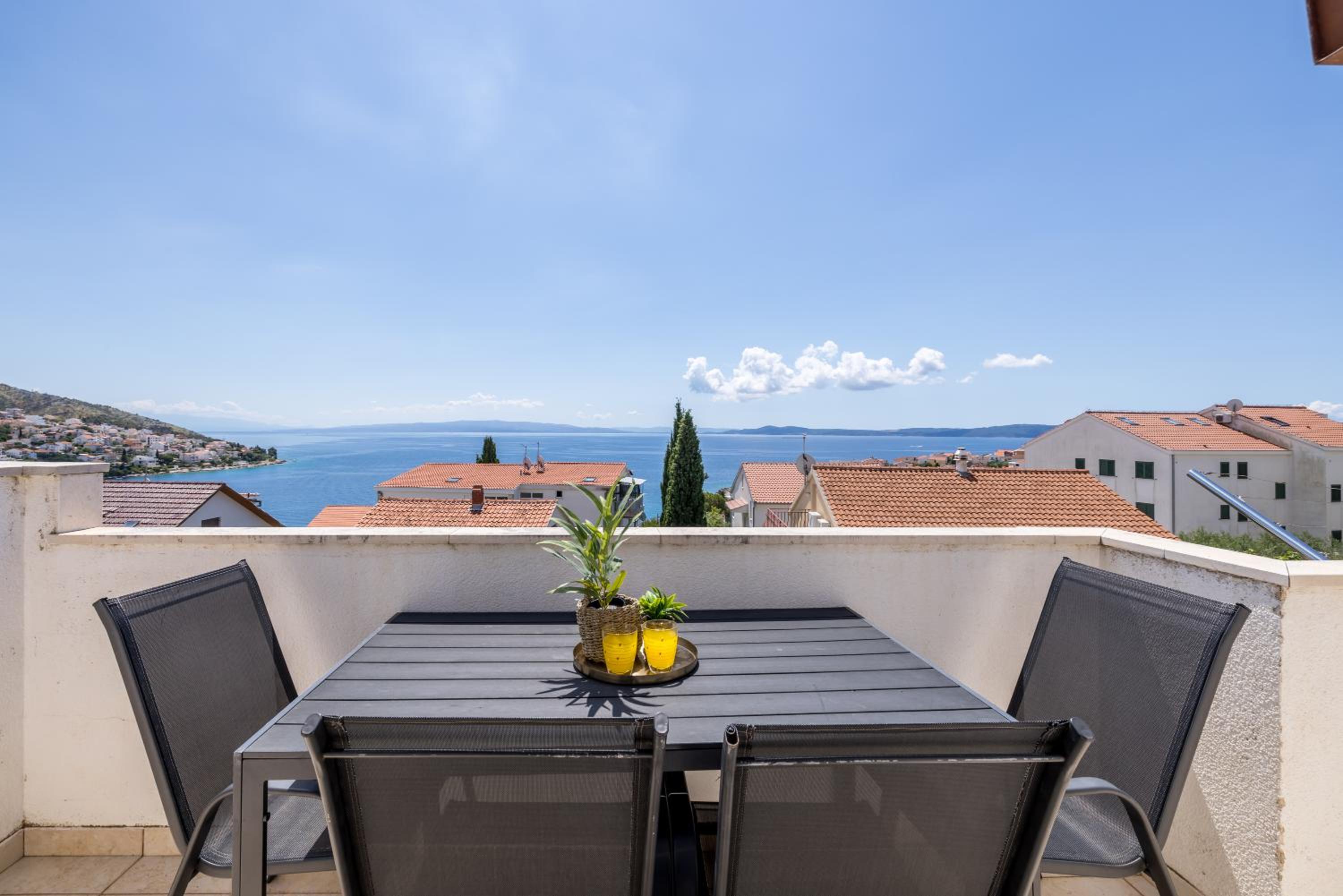 Holiday House Krishto