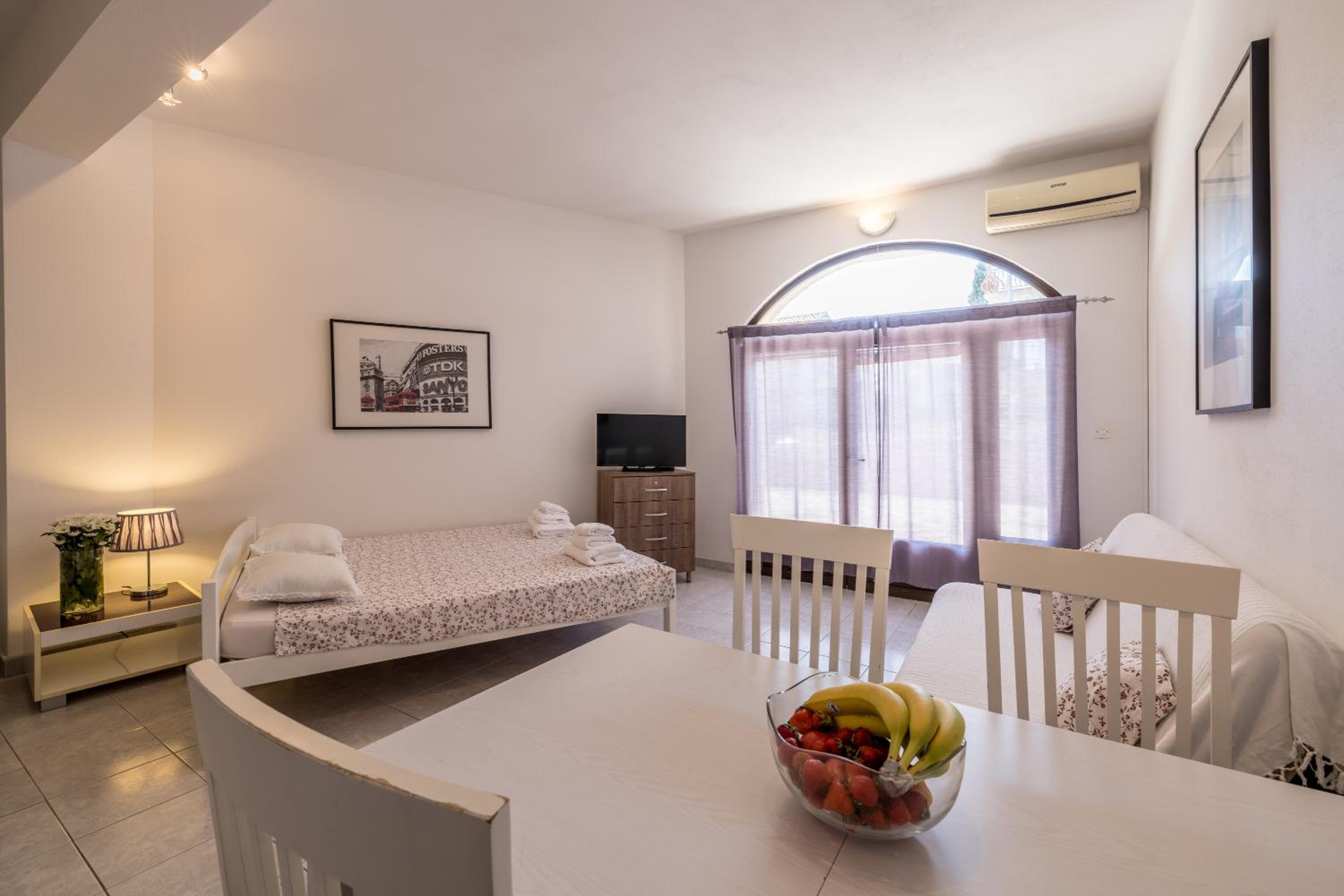 Holiday House Krishto
