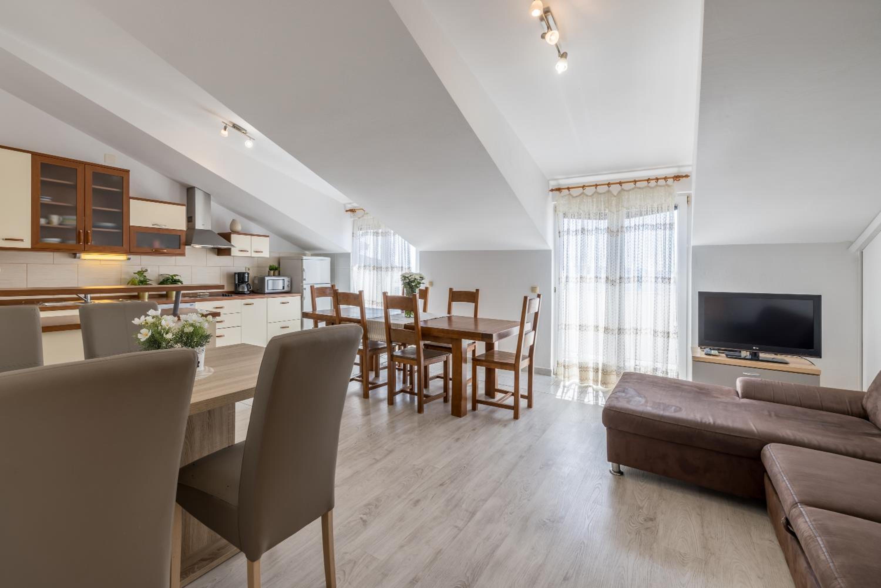Holiday House Krishto