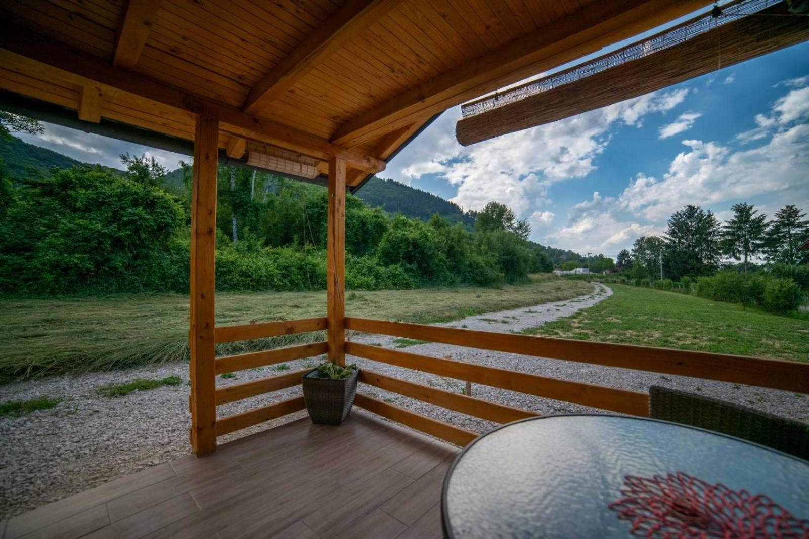 Sweet Home Visoko FREE PARKING, AC, RENT A CAR