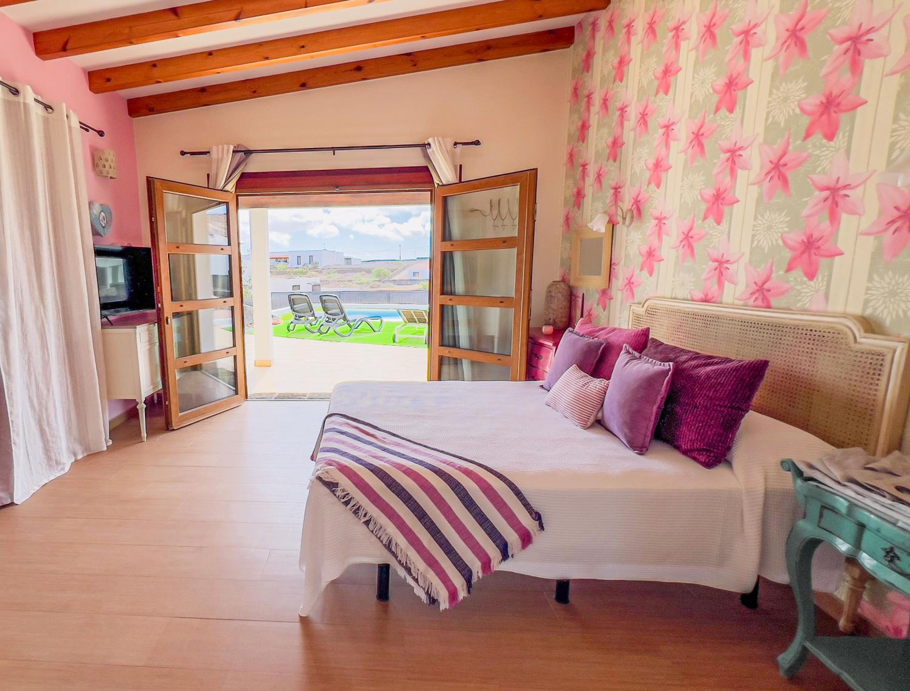 Villa Volcan2 Rural Private Pool la Oliva by Holidays Home view 3
