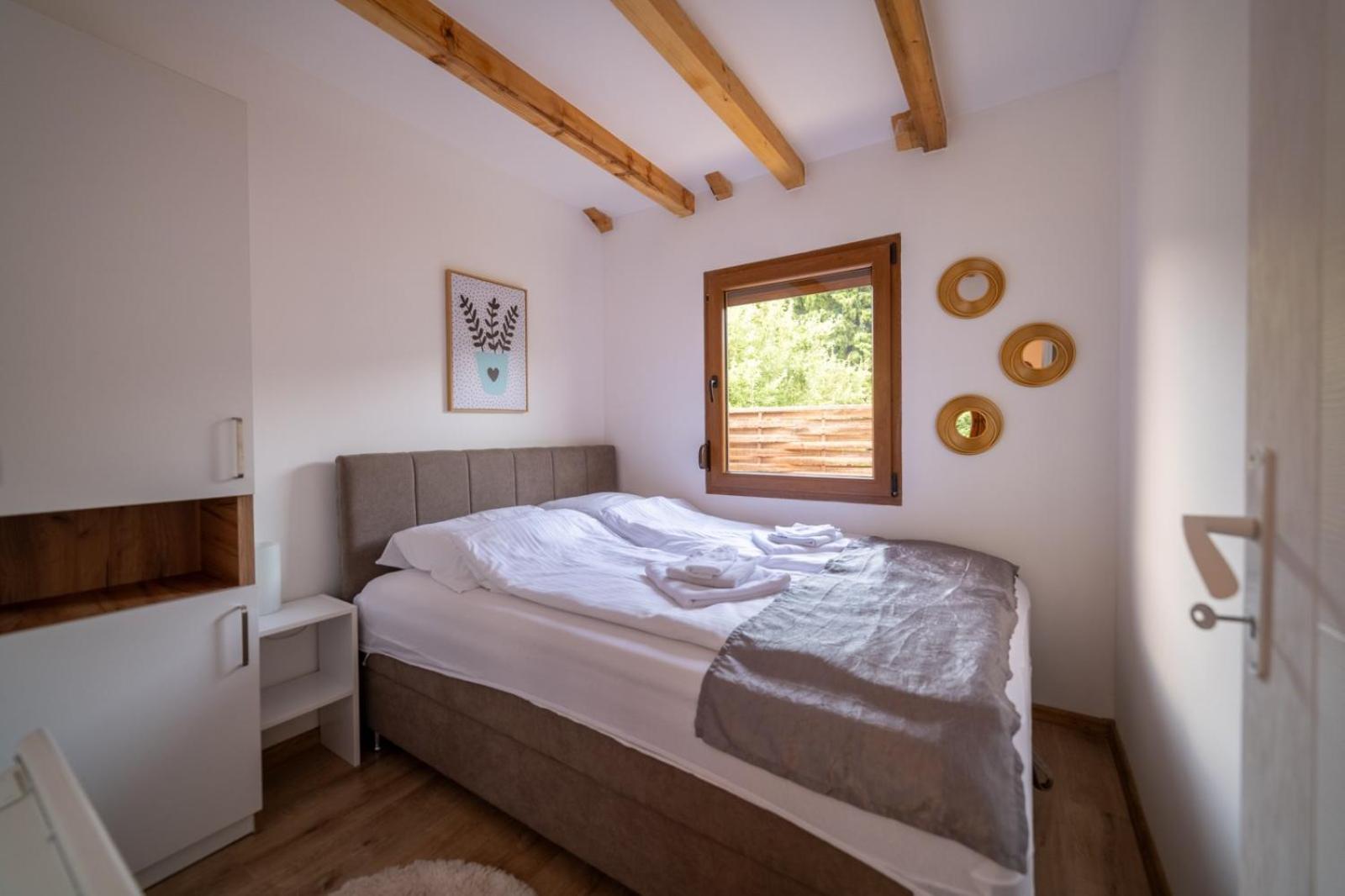 Sweet Home Visoko FREE PARKING, AC, RENT A CAR
