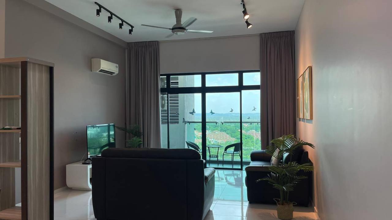 3Bed2Bath SkyLoft Bukit Indah JB
