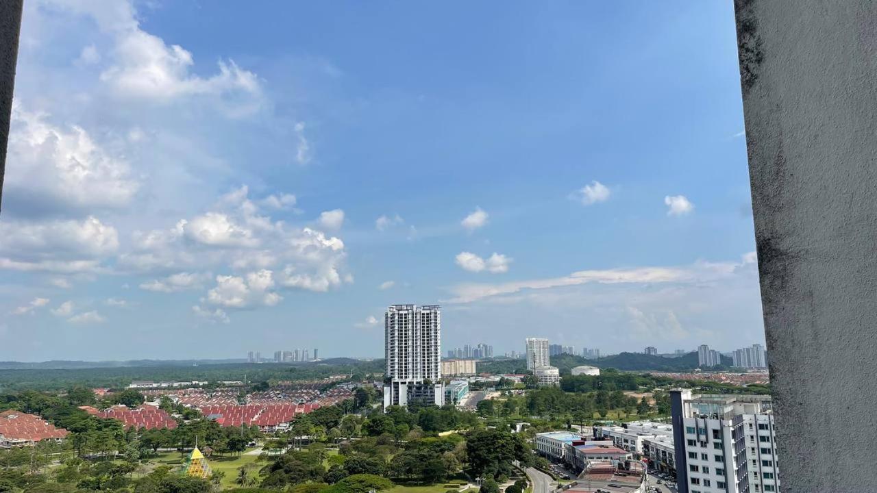 3Bed2Bath SkyLoft Bukit Indah JB