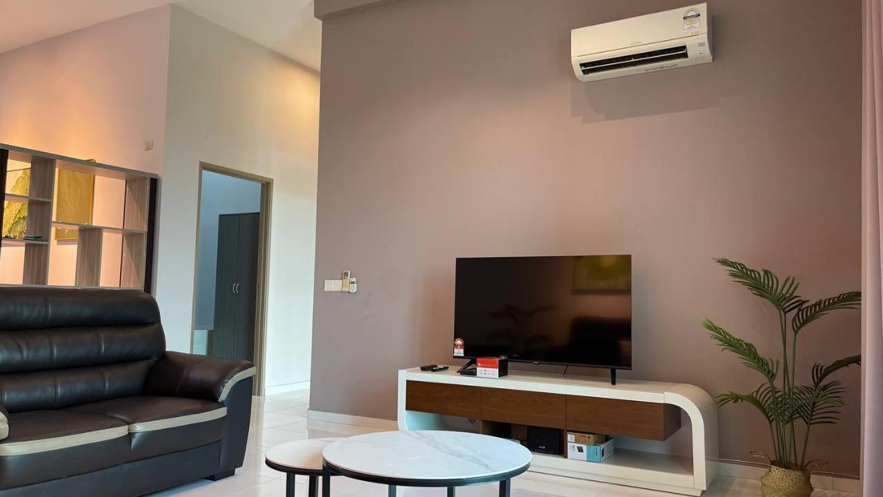 3Bed2Bath SkyLoft Bukit Indah JB
