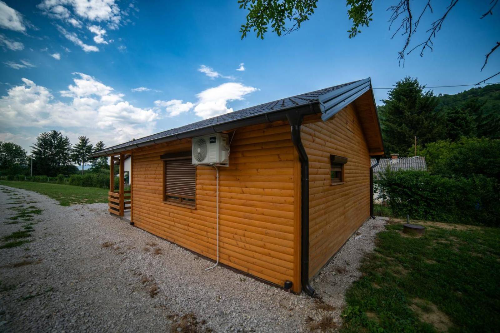 Sweet Home Visoko FREE PARKING, AC, RENT A CAR
