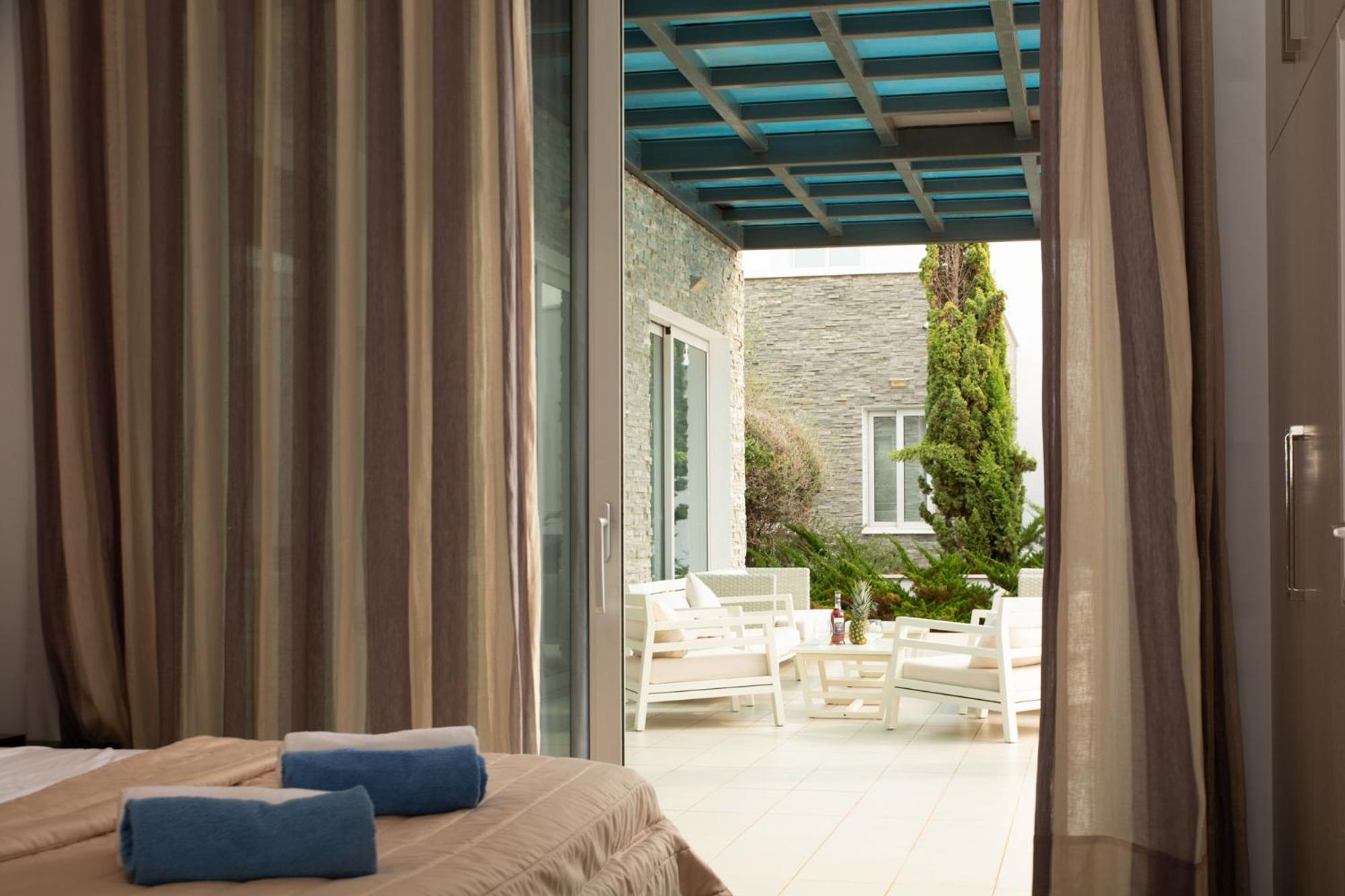 Seafront Villa Layla by Ruidoso Luxury