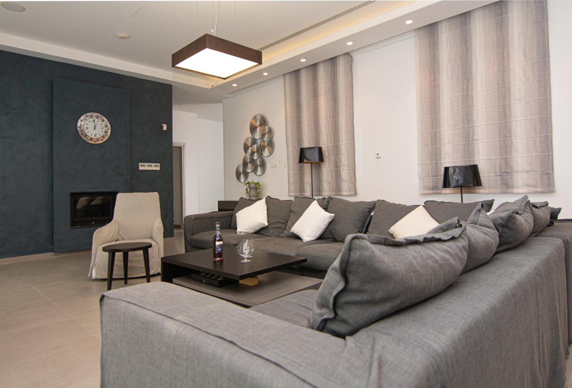 Seafront Villa Layla by Ruidoso Luxury