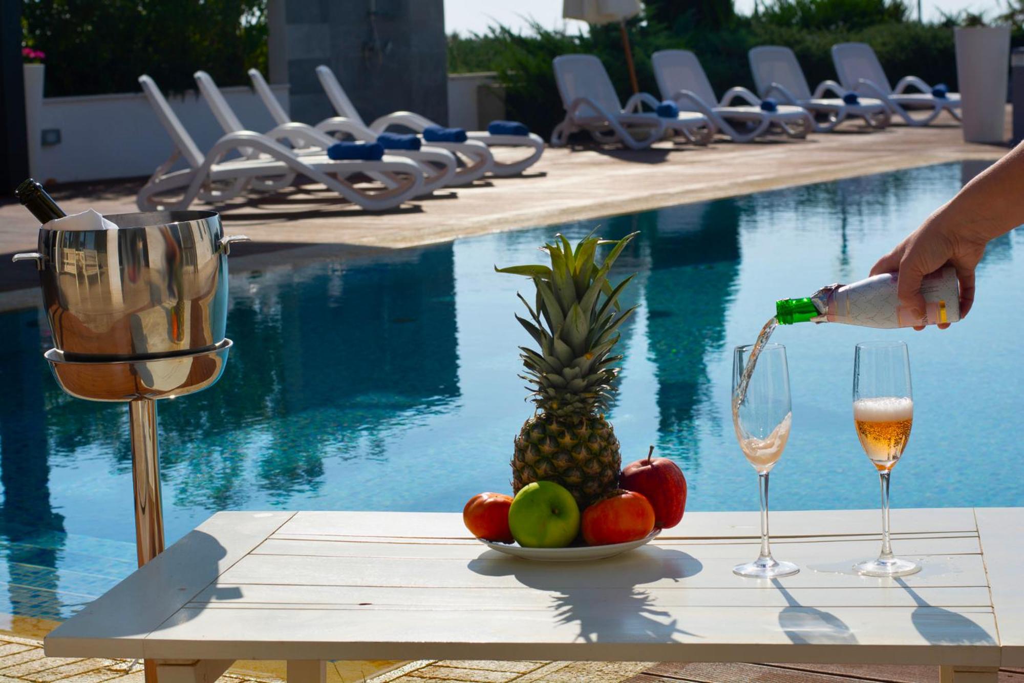 Seafront Villa Layla by Ruidoso Luxury