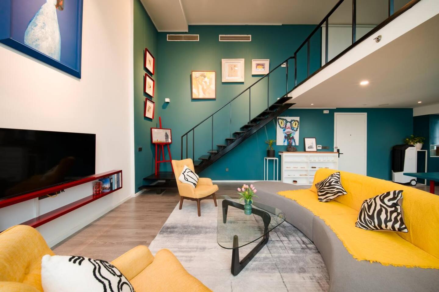lounge