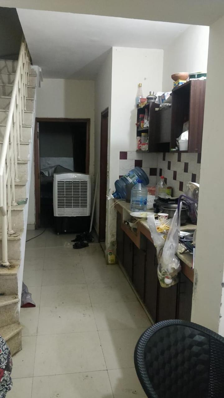 3 Bedroom Flat Availble for Short and Long Stays view 3