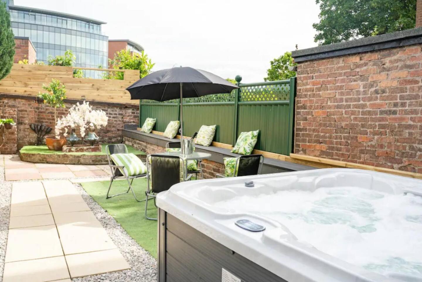 No22 Chester Racecourse Townhouse view 4