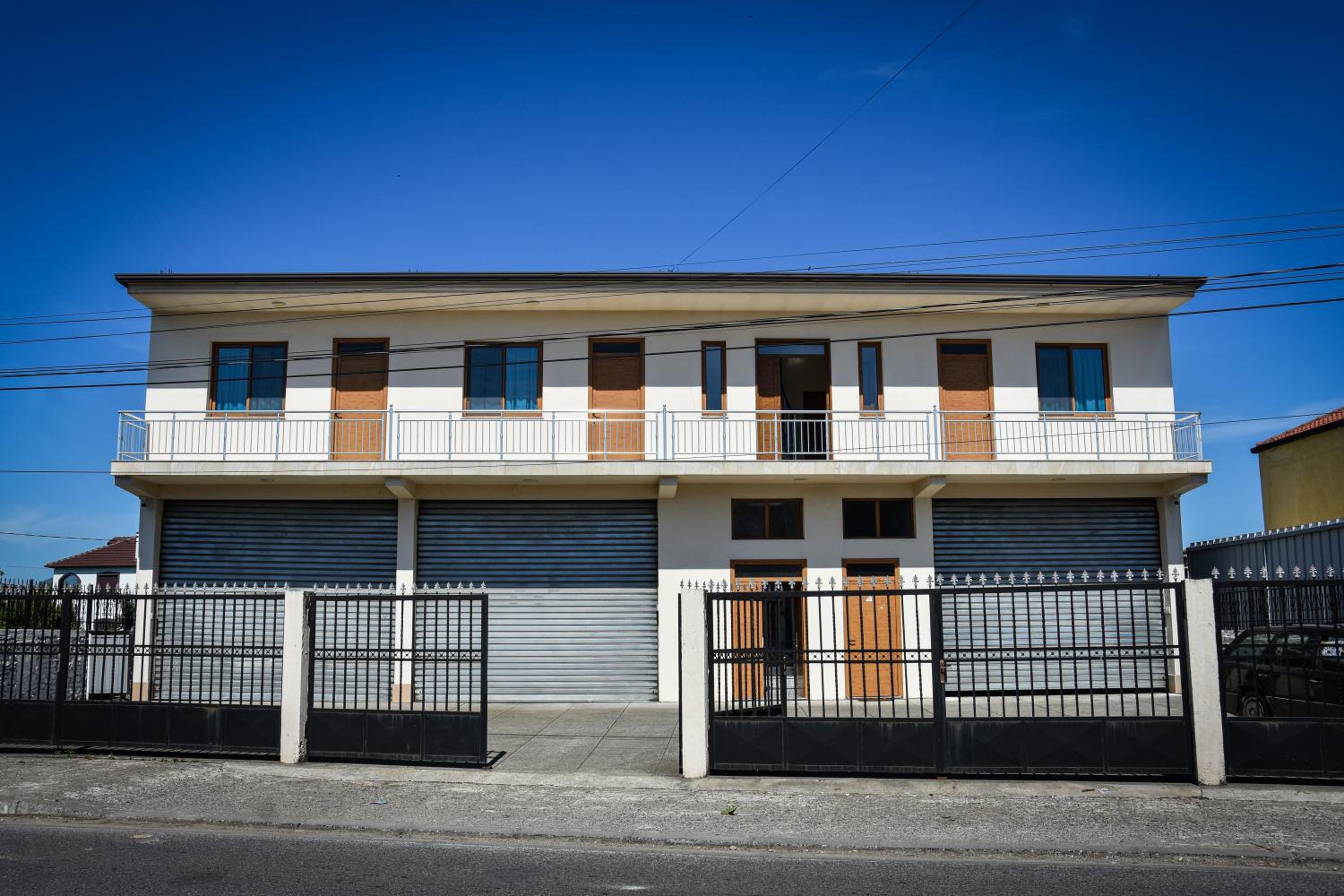 Lumaj Hostel photo 3