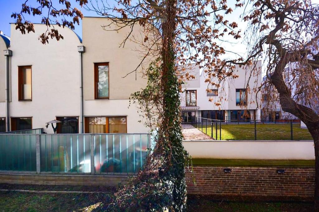 Legacy Duplex in Historic Prague District by Rentez