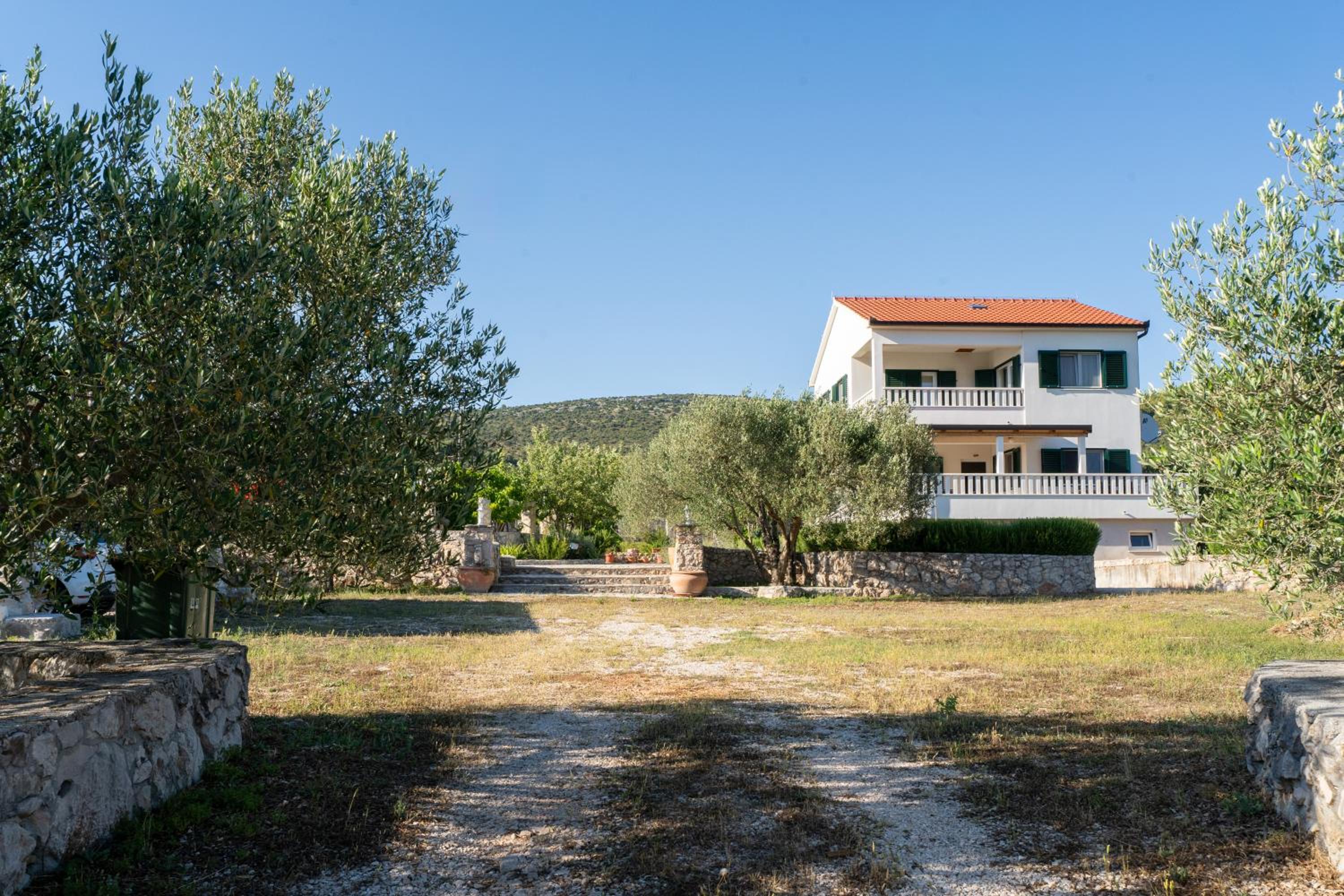 Villa Aria - peaceful olive grove & swimming pool