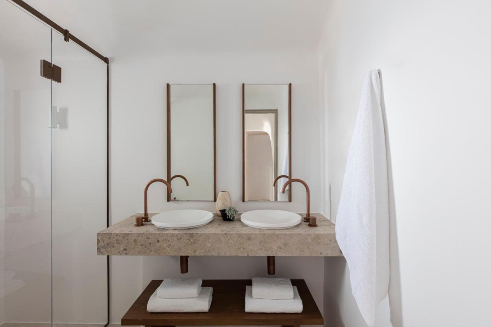 Oia Vacations - Canaves Ena - Small Luxury Hotels of the World - Property Image 23