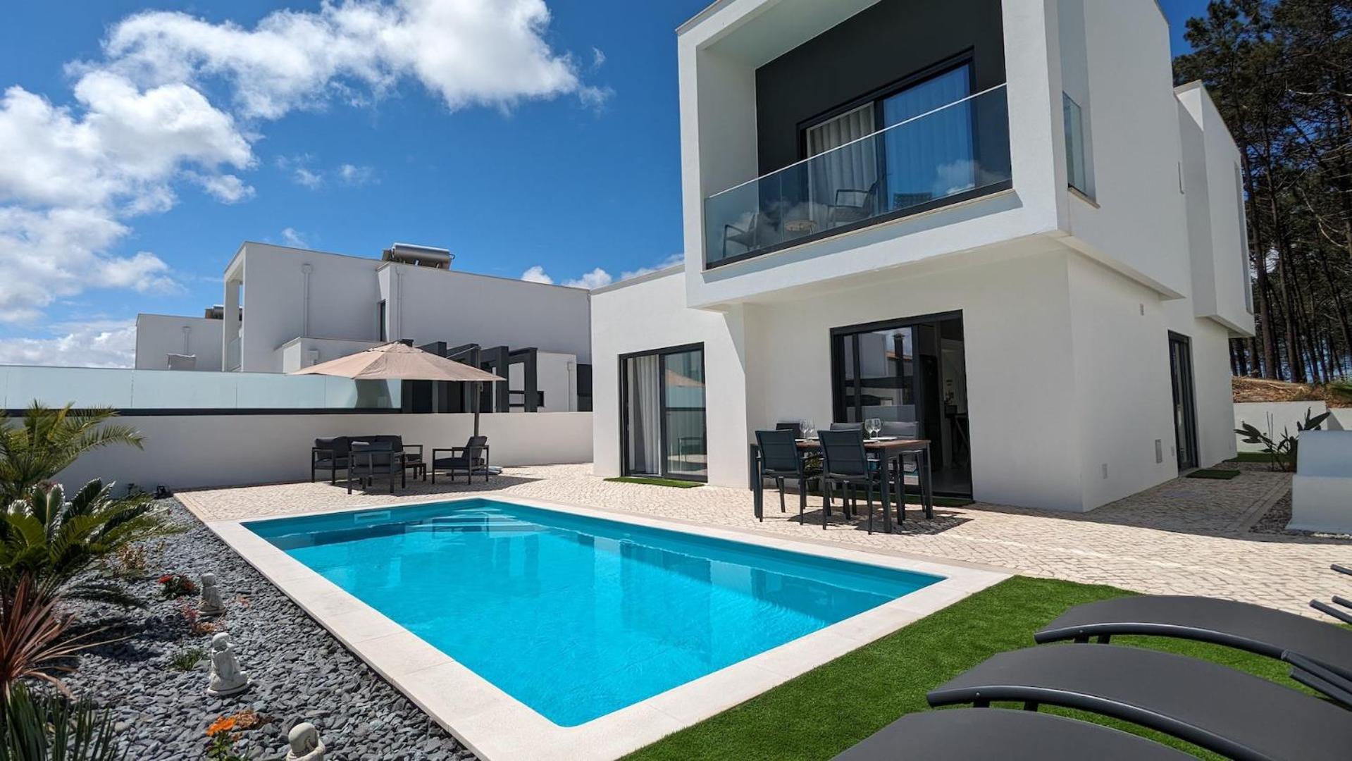 Villa Besugo - By SCH view 3