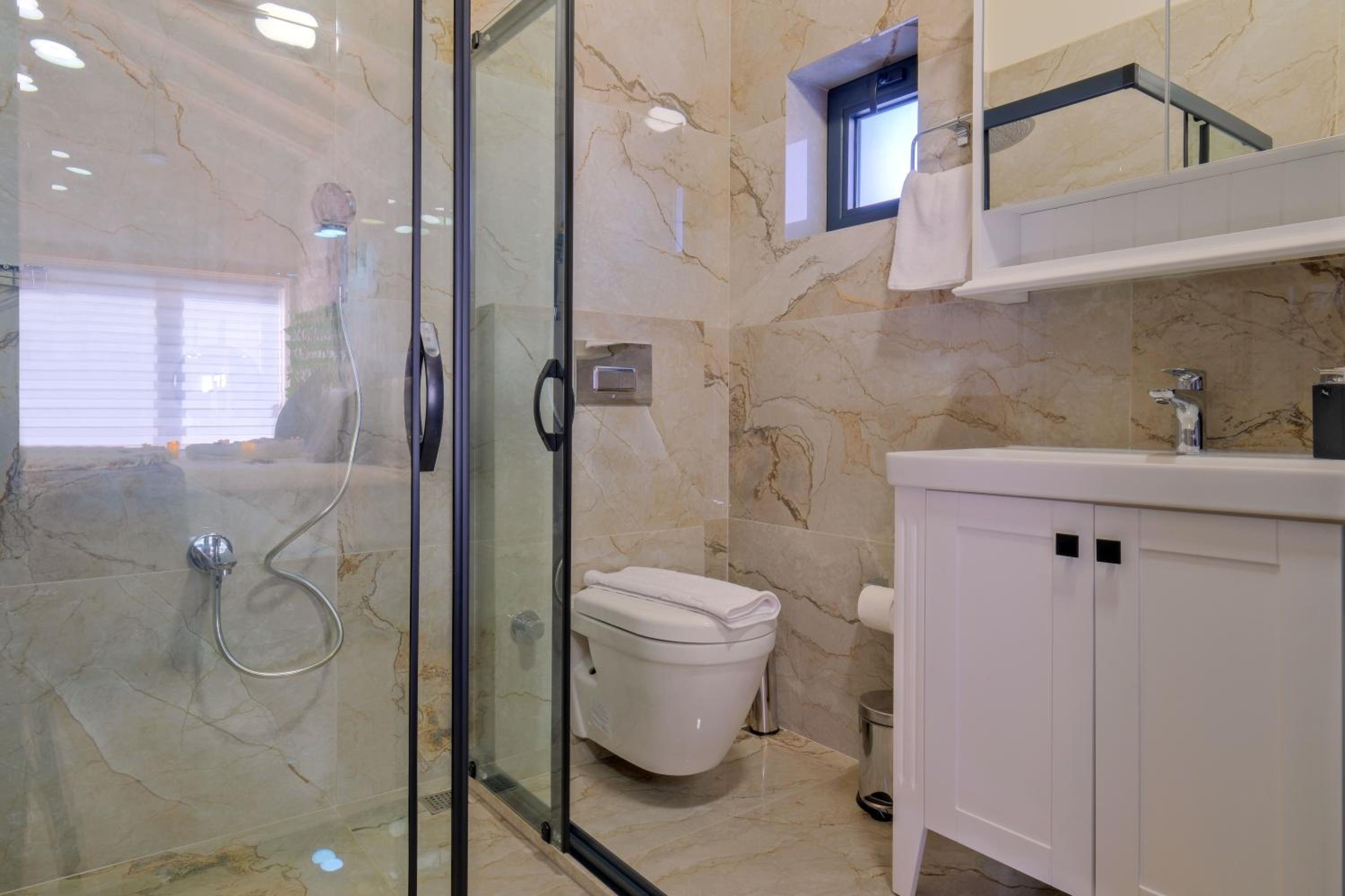 Ader Villa 4 view 3