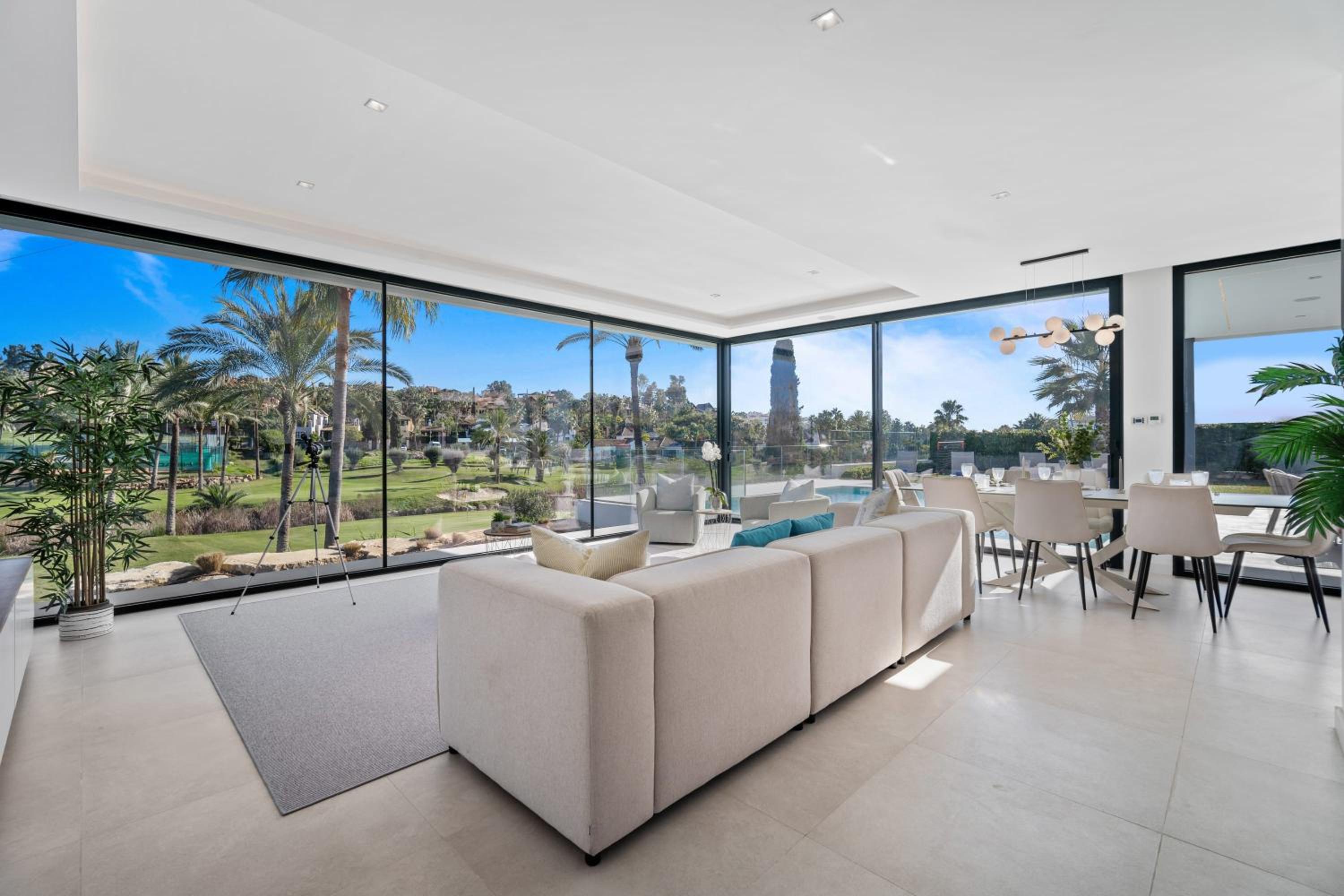 Villa Sandie Front Golf Cinema Room Sauna Jacuzzi Kids Playground