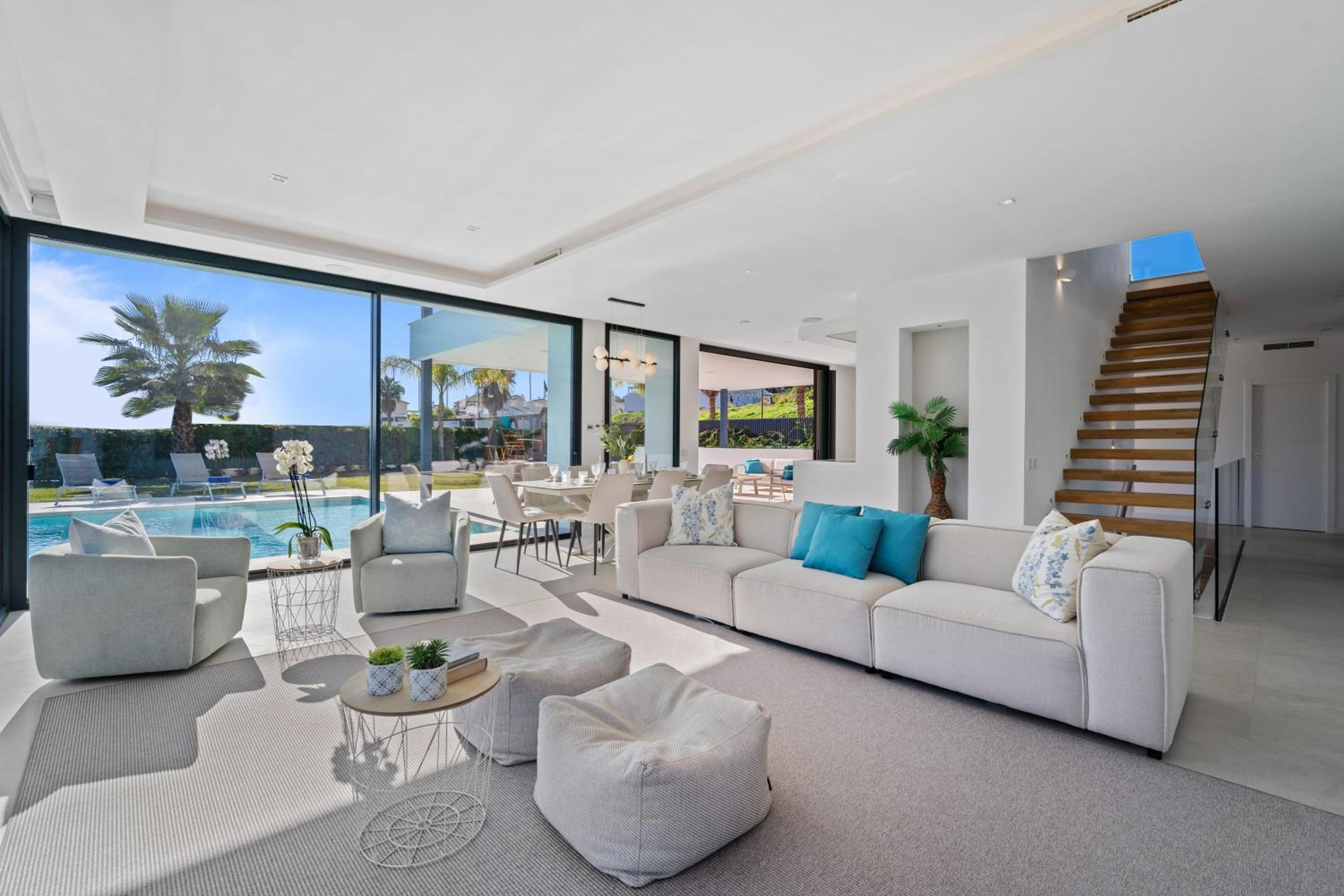 Villa Sandie Front Golf Cinema Room Sauna Jacuzzi Kids Playground