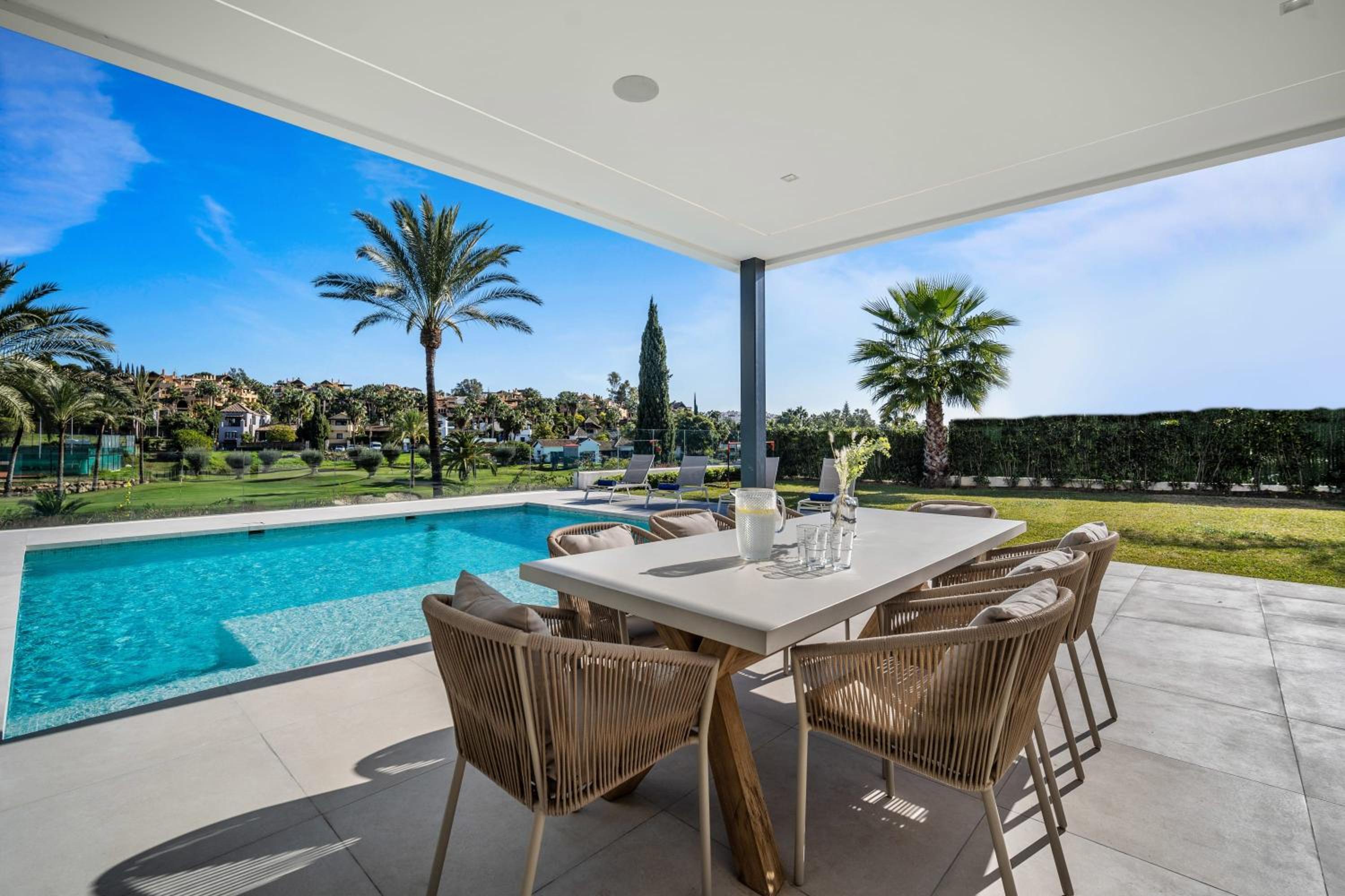 Villa Sandie Front Golf Cinema Room Sauna Jacuzzi Kids Playground