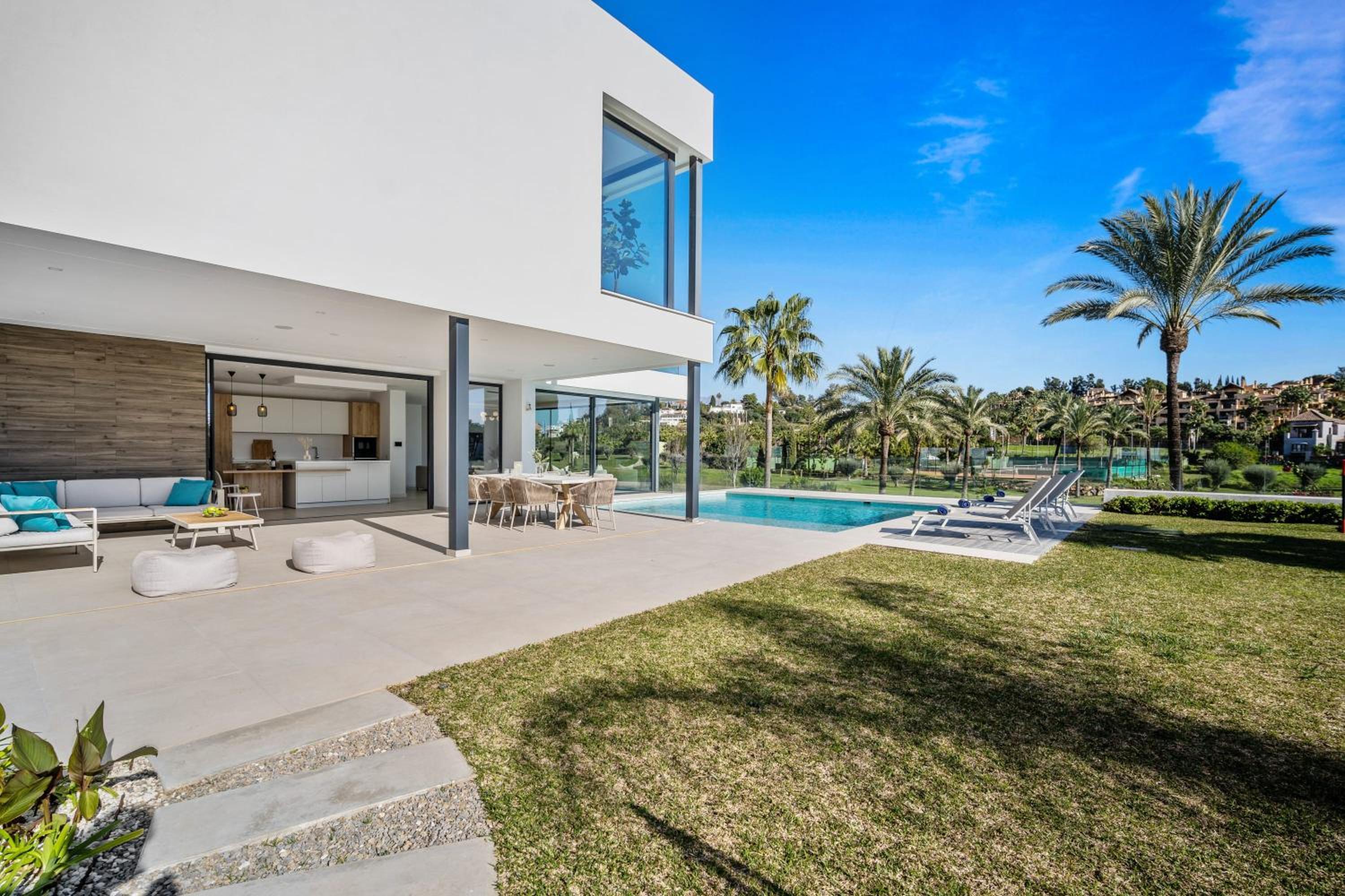 Villa Sandie Front Golf Cinema Room Sauna Jacuzzi Kids Playground