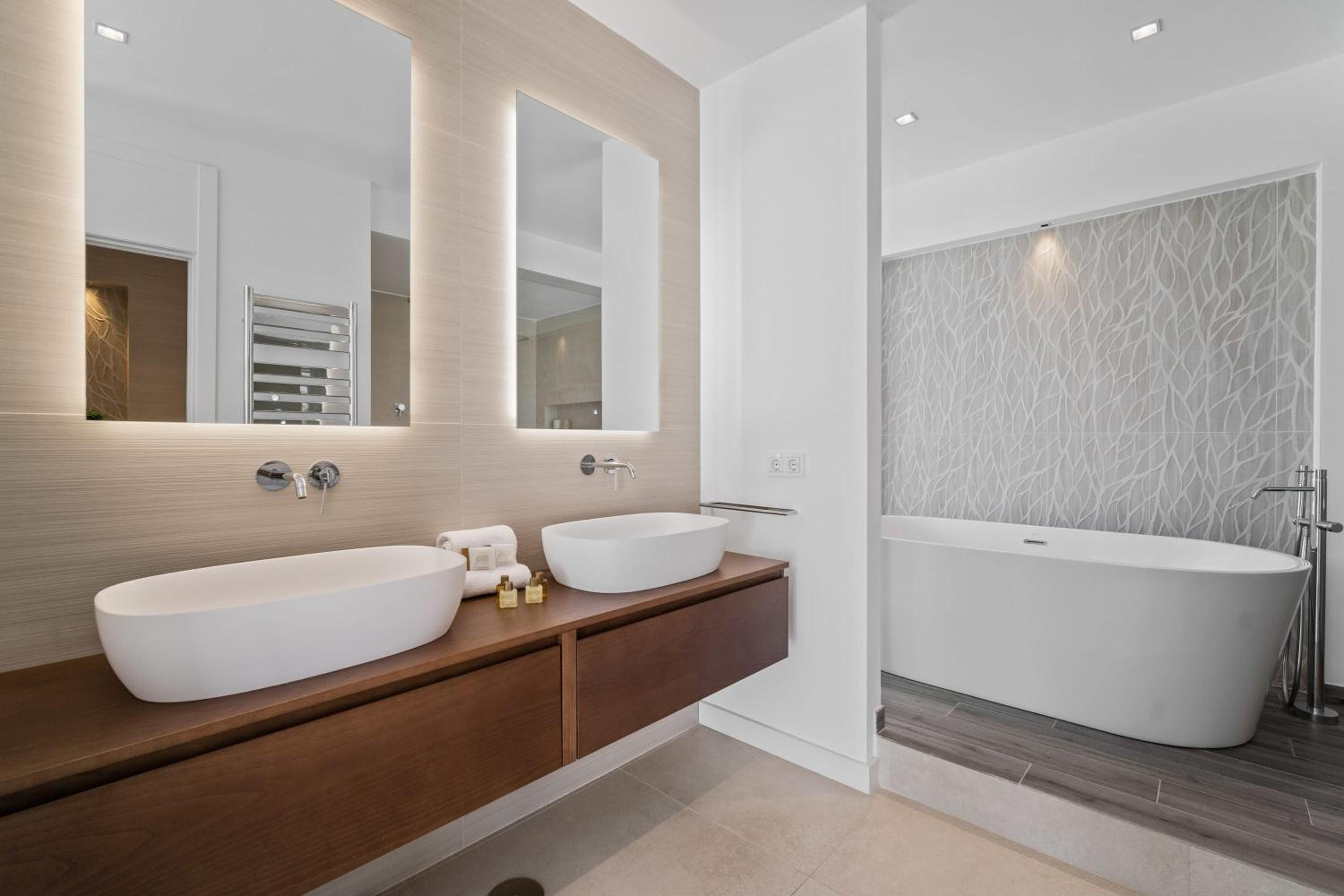 Villa Sandie Front Golf Cinema Room Sauna Jacuzzi Kids Playground