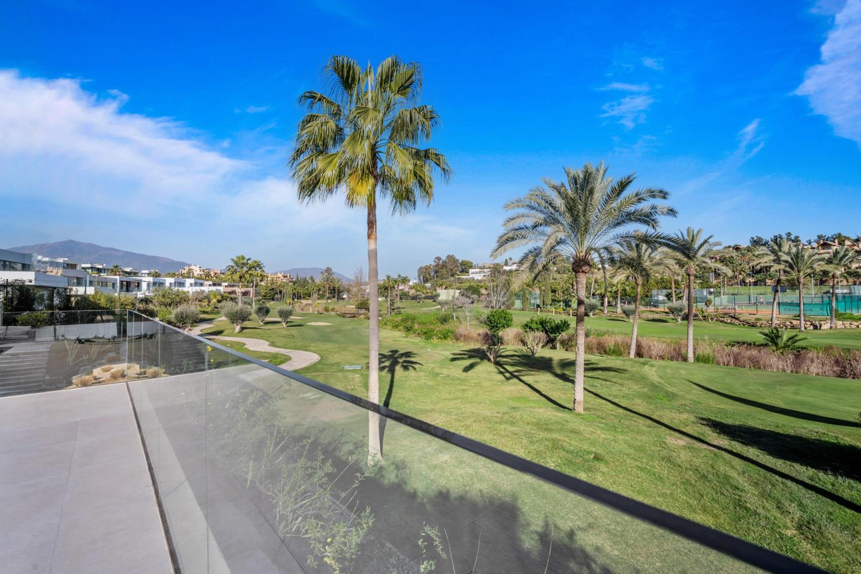 Villa Sandie Front Golf Cinema Room Sauna Jacuzzi Kids Playground