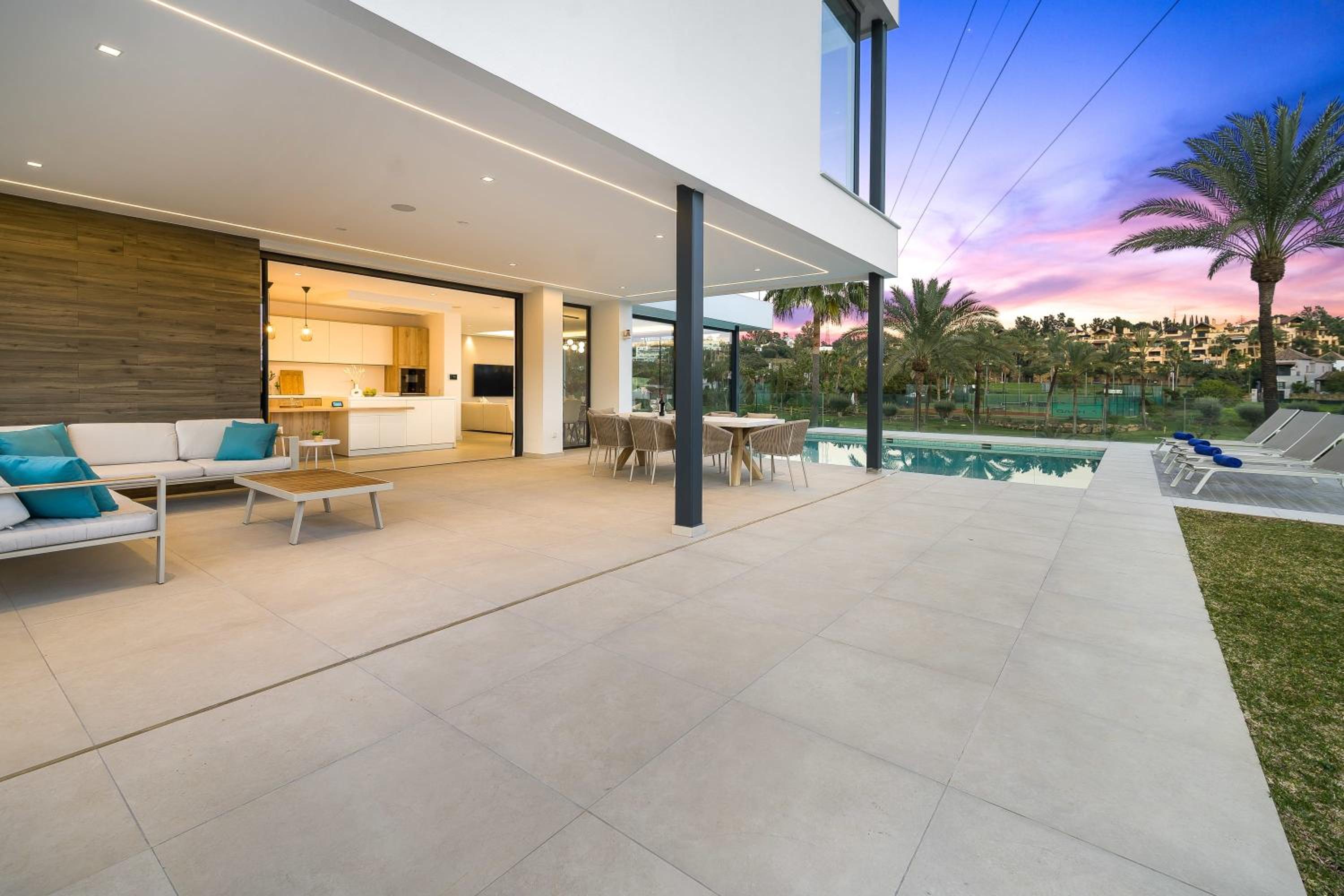 Villa Sandie Front Golf Cinema Room Sauna Jacuzzi Kids Playground