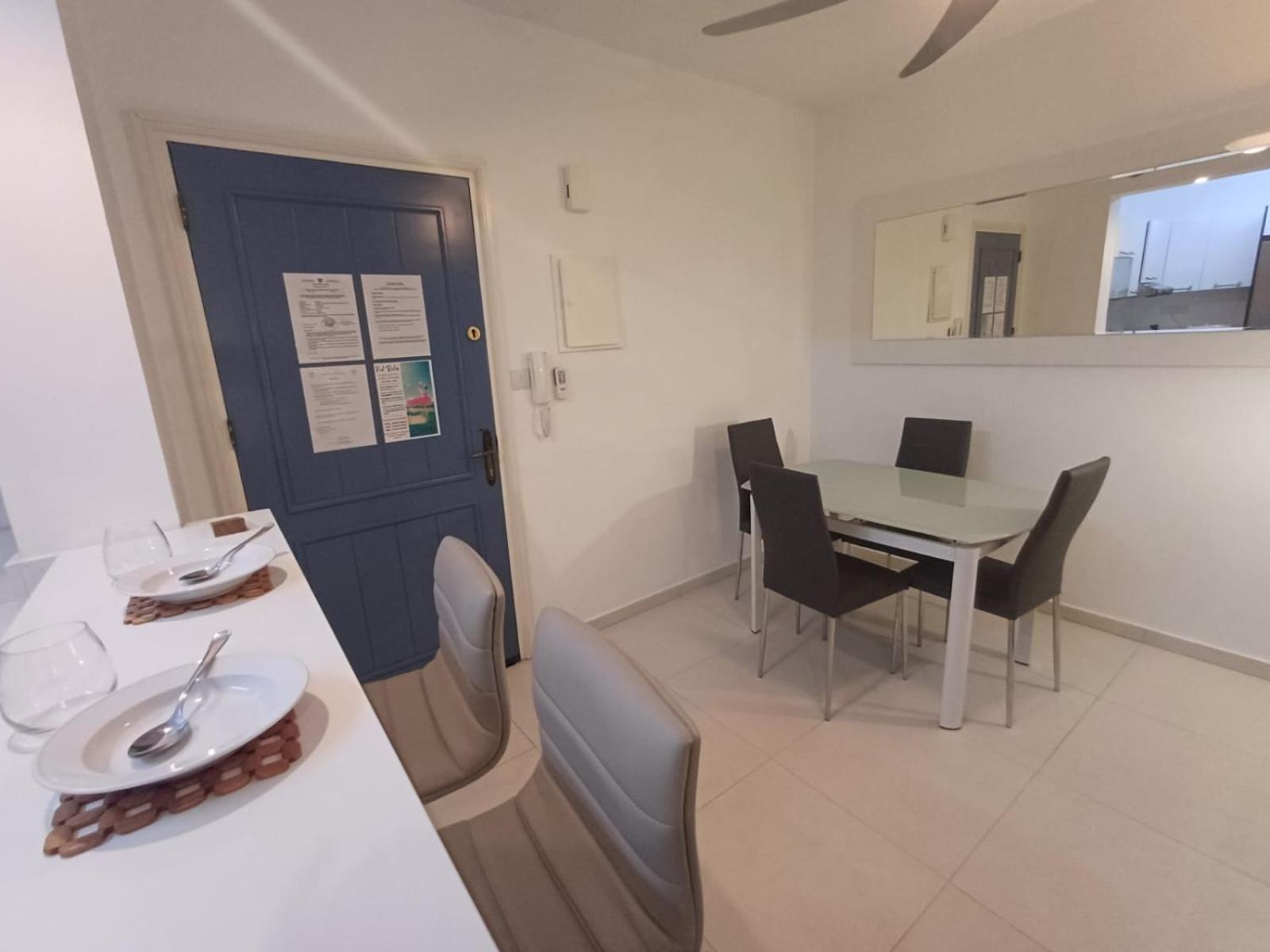 Kings Palace - Elegant 2BR, Sea Facing with Pool Views