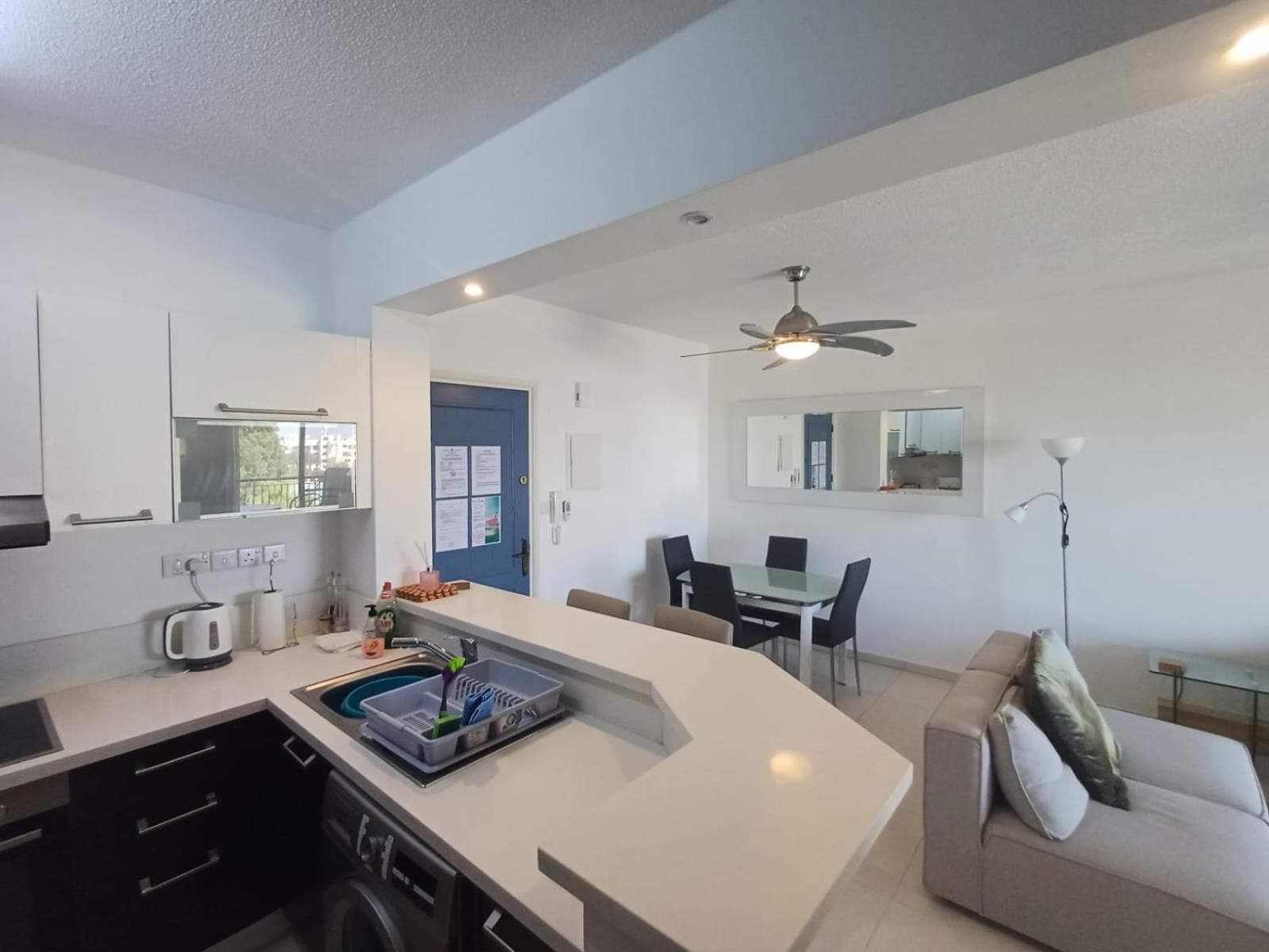 Kings Palace - Elegant 2BR, Sea Facing with Pool Views