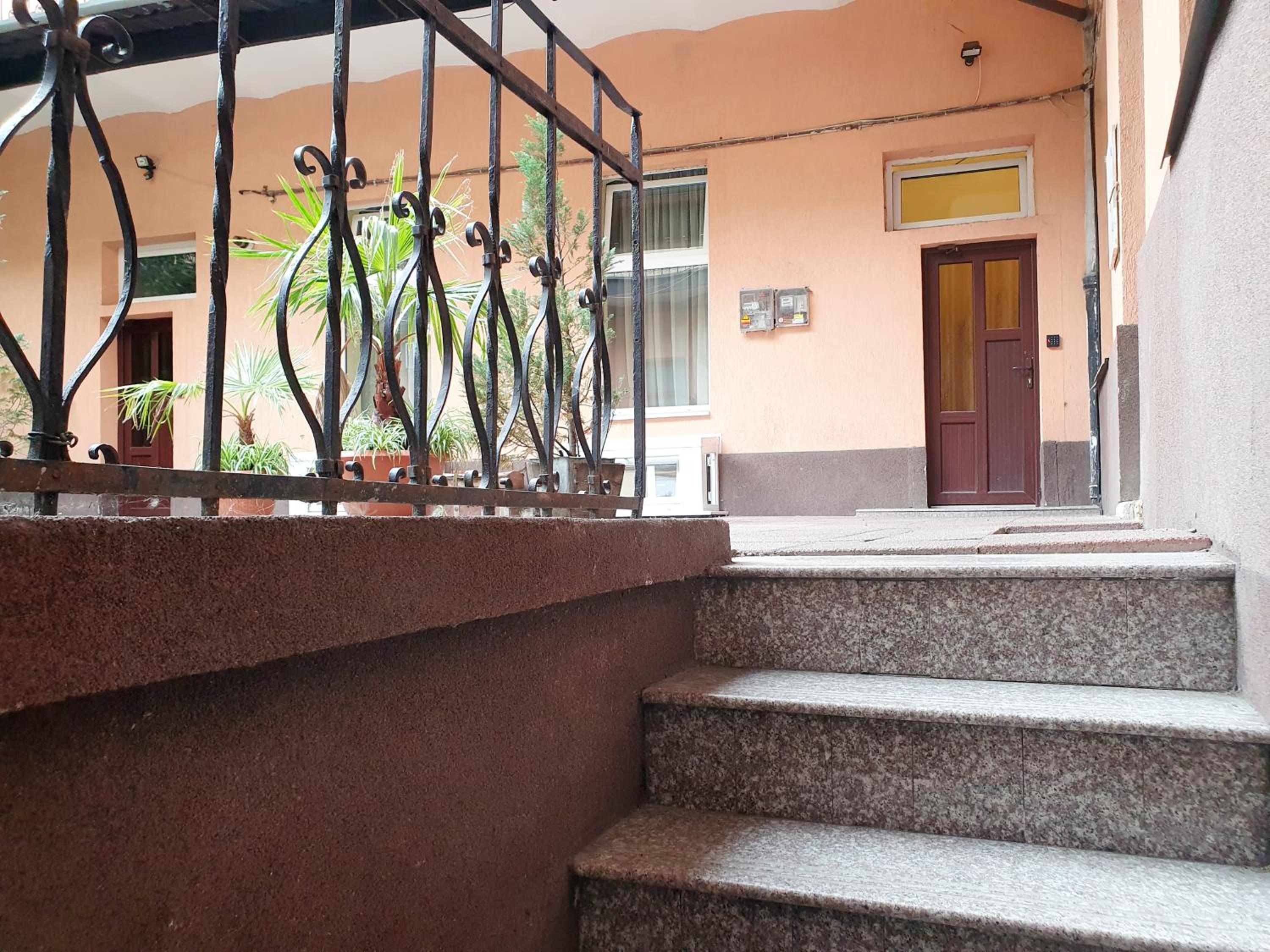 Beautiful studio in Cluj Old Town view 2