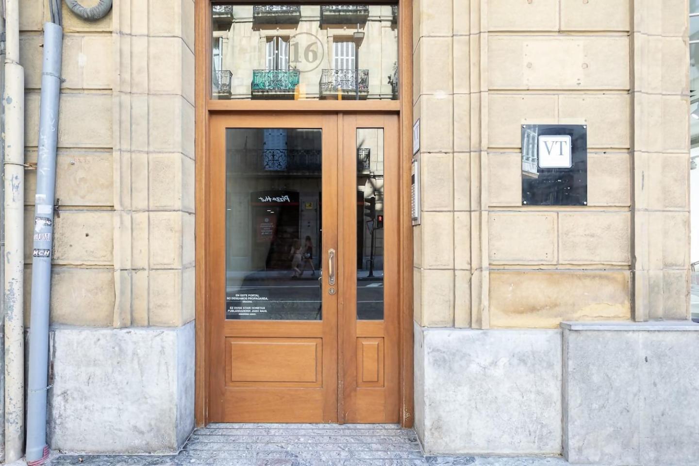 "La Bella Easo" new, ac, design, near La Concha