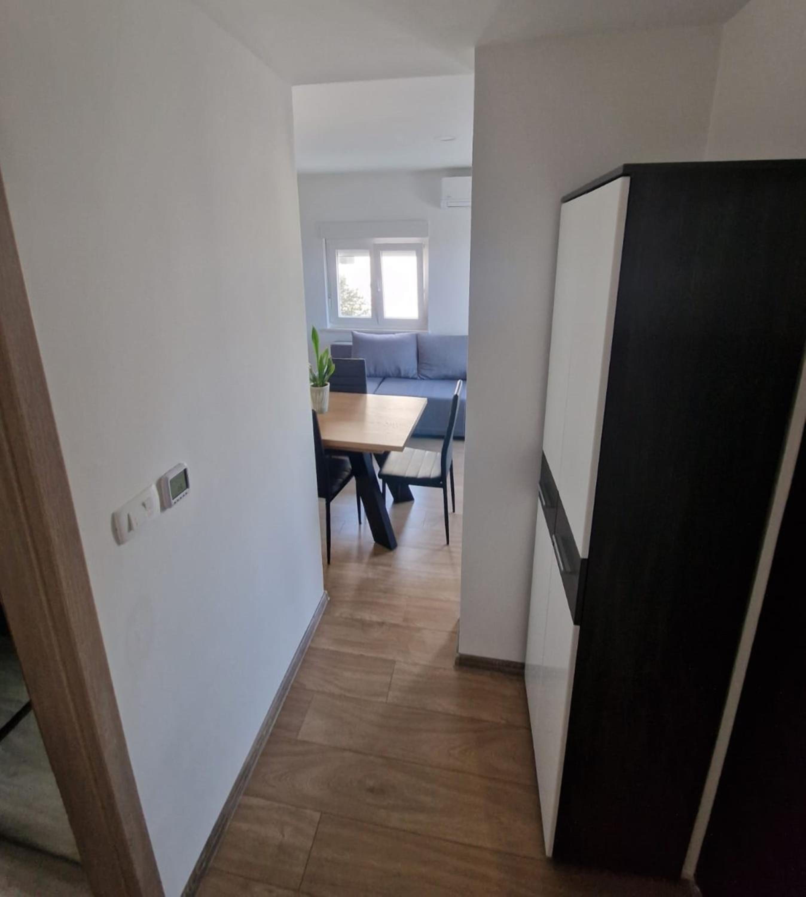 Apartment Antonio with balcony, near the beach view 4