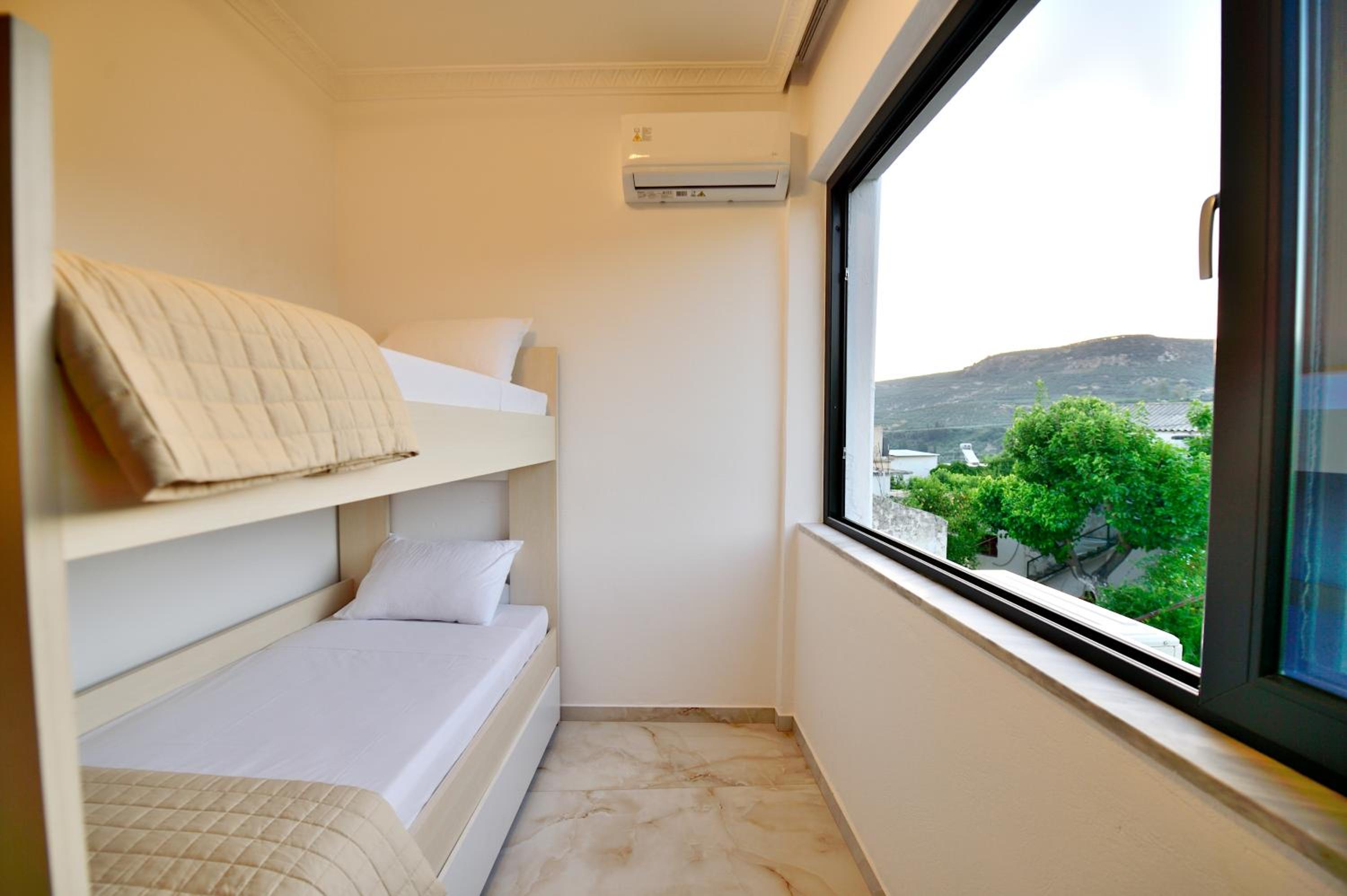 Anatoli Apartment photo 2